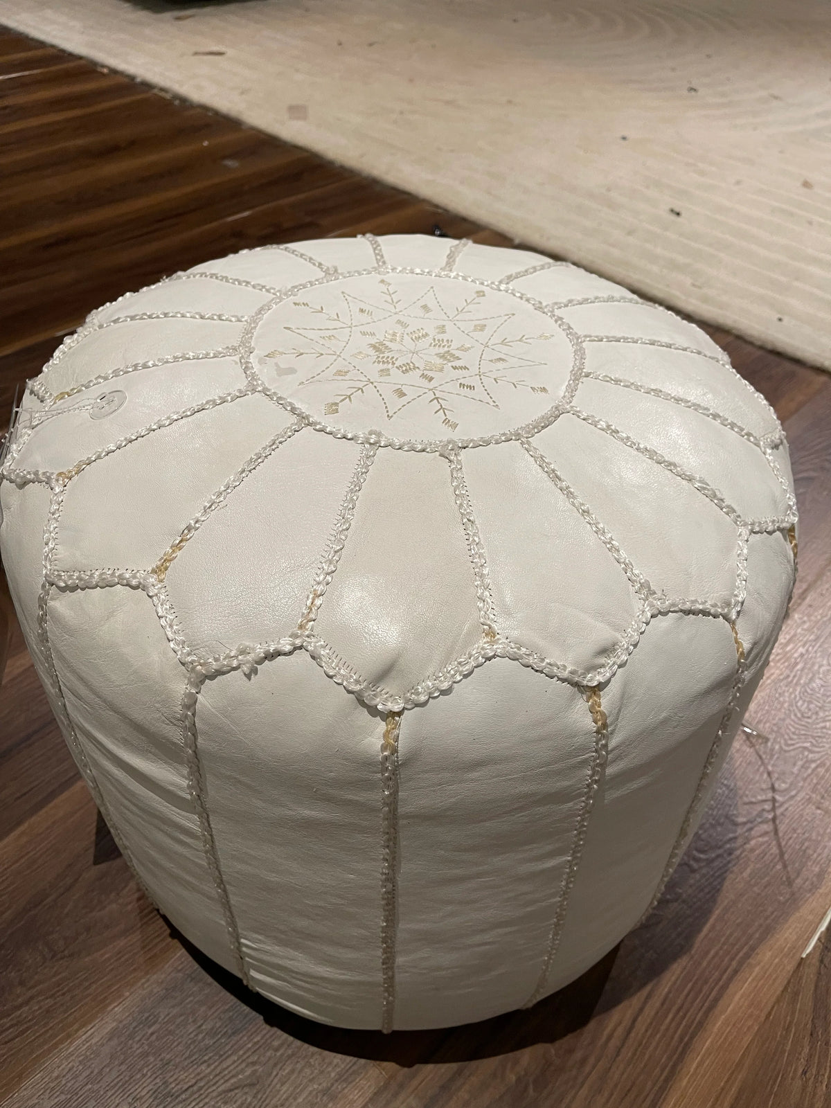 Display Item - Handmade Genuine Leather Moroccan Style Pouf Morocco-White - Yas