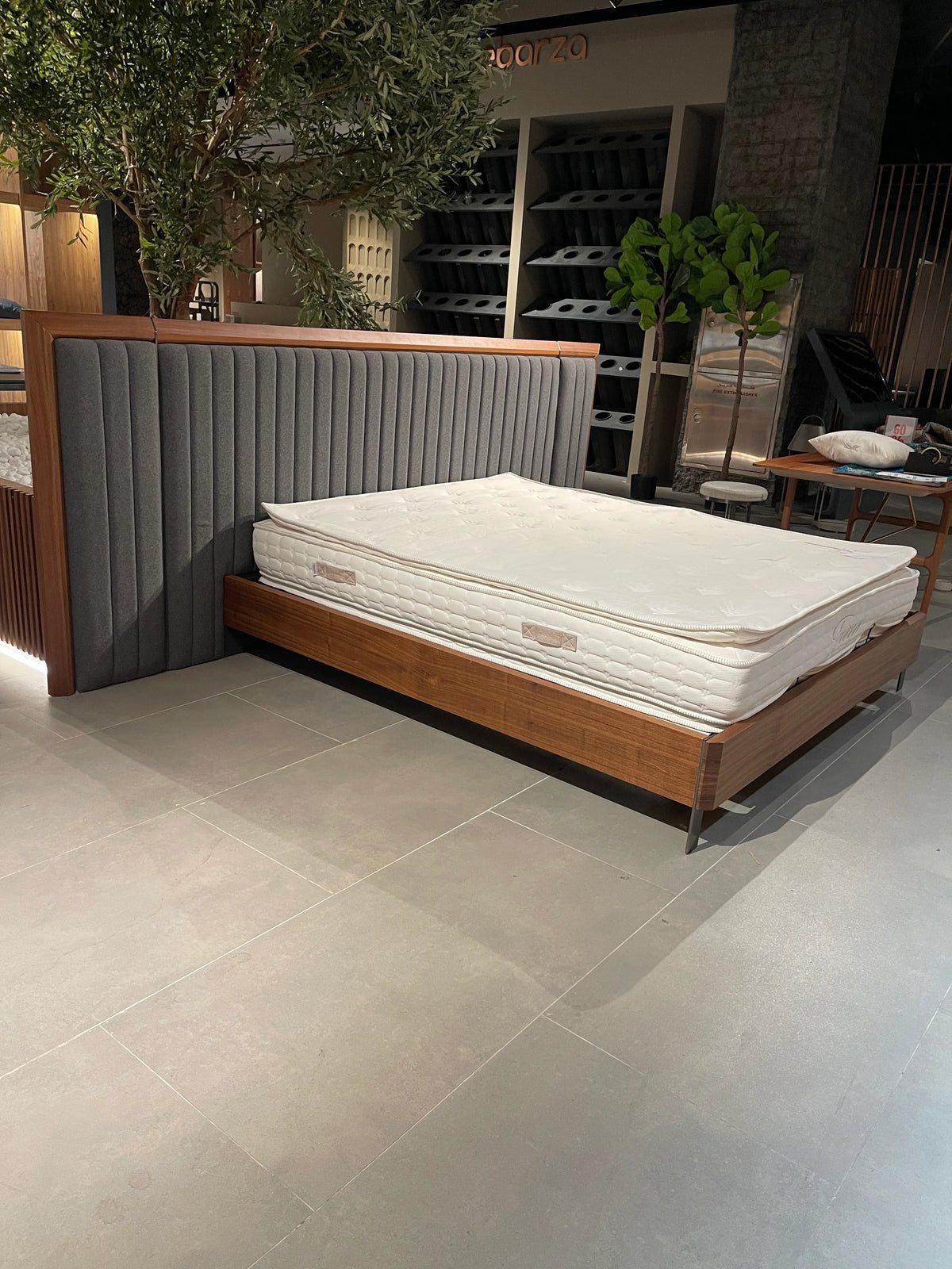 Display Item - Icona Bedstead Icona001-Bedonly - Yas