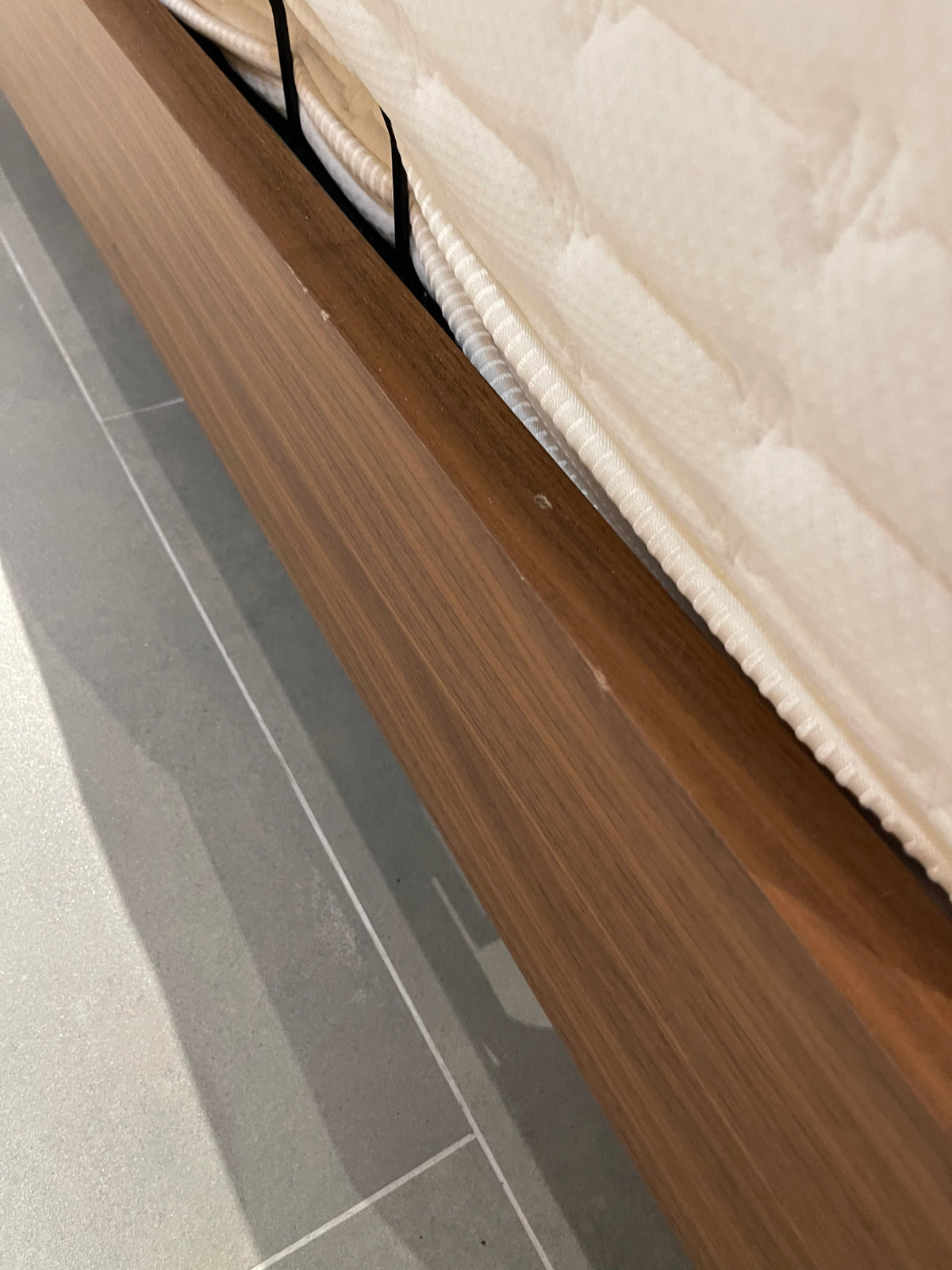 Display Item - Icona Bedstead Icona001-Bedonly - Yas