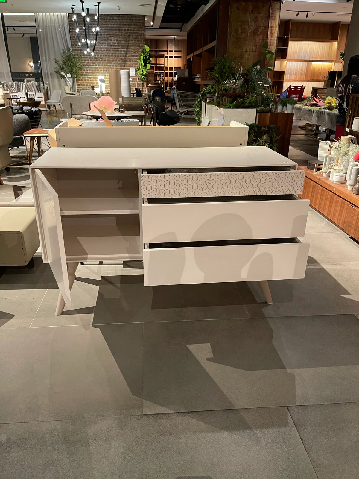 Display Item - Leon Dresser & Mirror Mia180-Dresser - Yas
