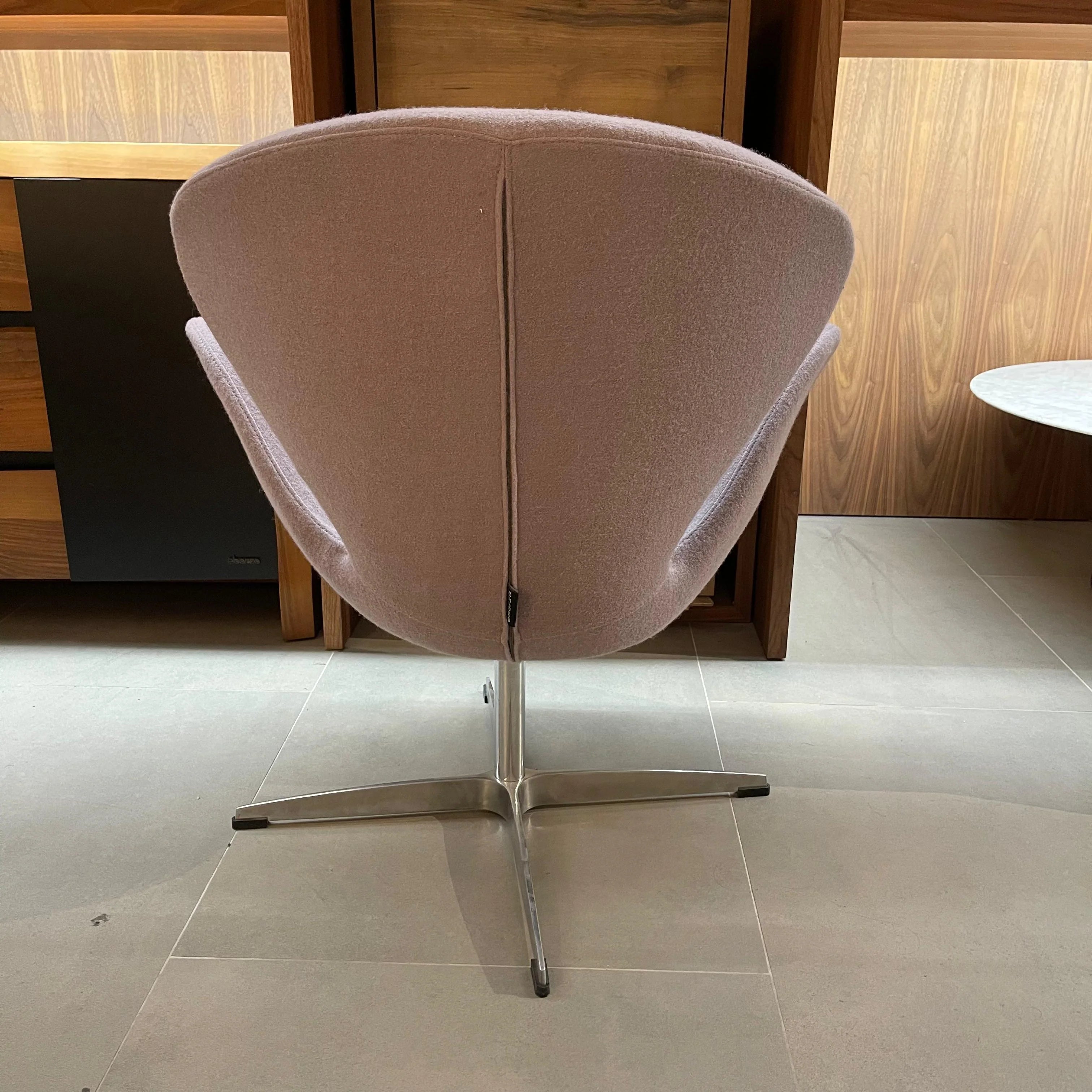 Display Item - Lounge Chair Lc010-G -YAS -  DISPLAY ITEM - ebarza Furniture UAE | Shop Modern Furniture in Abu Dhabi & Dubai - مفروشات ايبازرا في الامارات | تسوق اثاث عصري وديكورات مميزة في دبي وابوظبي