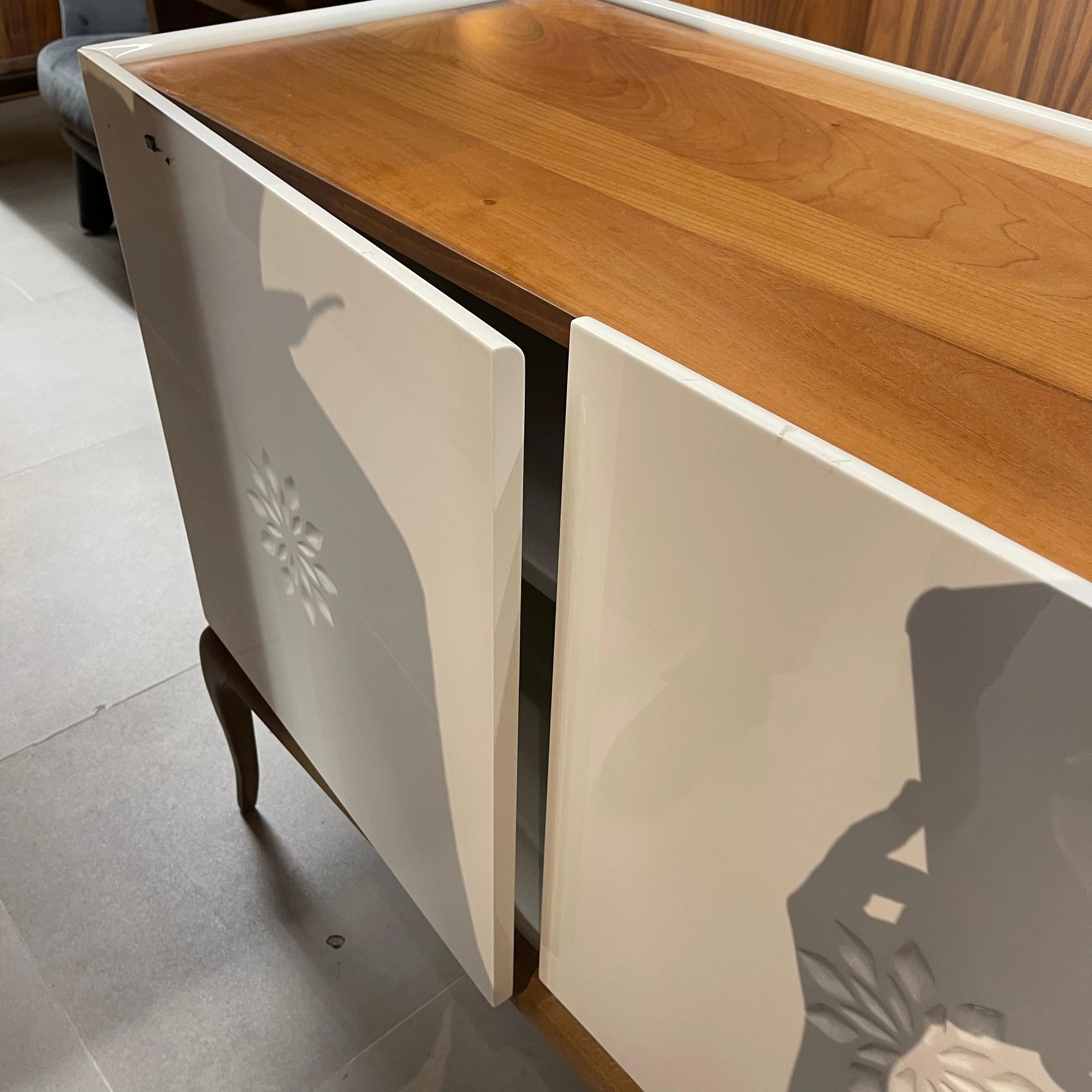 Display Item - Palmira Sideboard Palm-001 - YAS -  DISPLAY ITEM - ebarza Furniture UAE | Shop Modern Furniture in Abu Dhabi & Dubai - مفروشات ايبازرا في الامارات | تسوق اثاث عصري وديكورات مميزة في دبي وابوظبي