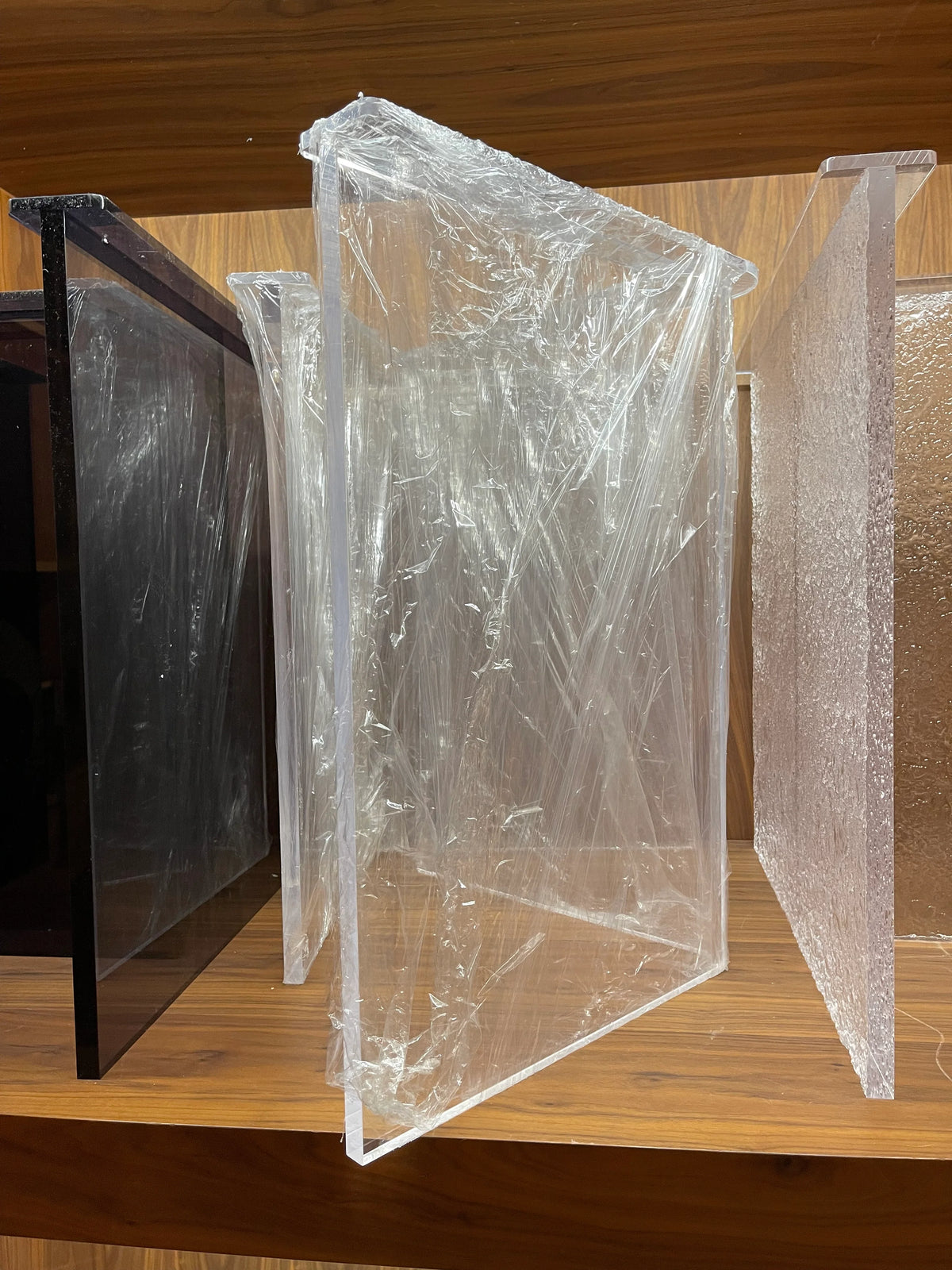 Display Item - Set of 2 Acrylic V-Style Table Legs Transparent - Yas