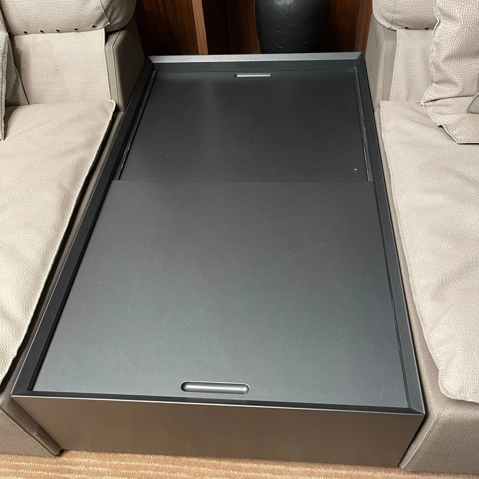 Display Item - ebarza Corner Sofa AMBO- S80197 - YAS -  DISPLAY ITEM - ebarza Furniture UAE | Shop Modern Furniture in Abu Dhabi & Dubai - مفروشات ايبازرا في الامارات | تسوق اثاث عصري وديكورات مميزة في دبي وابوظبي