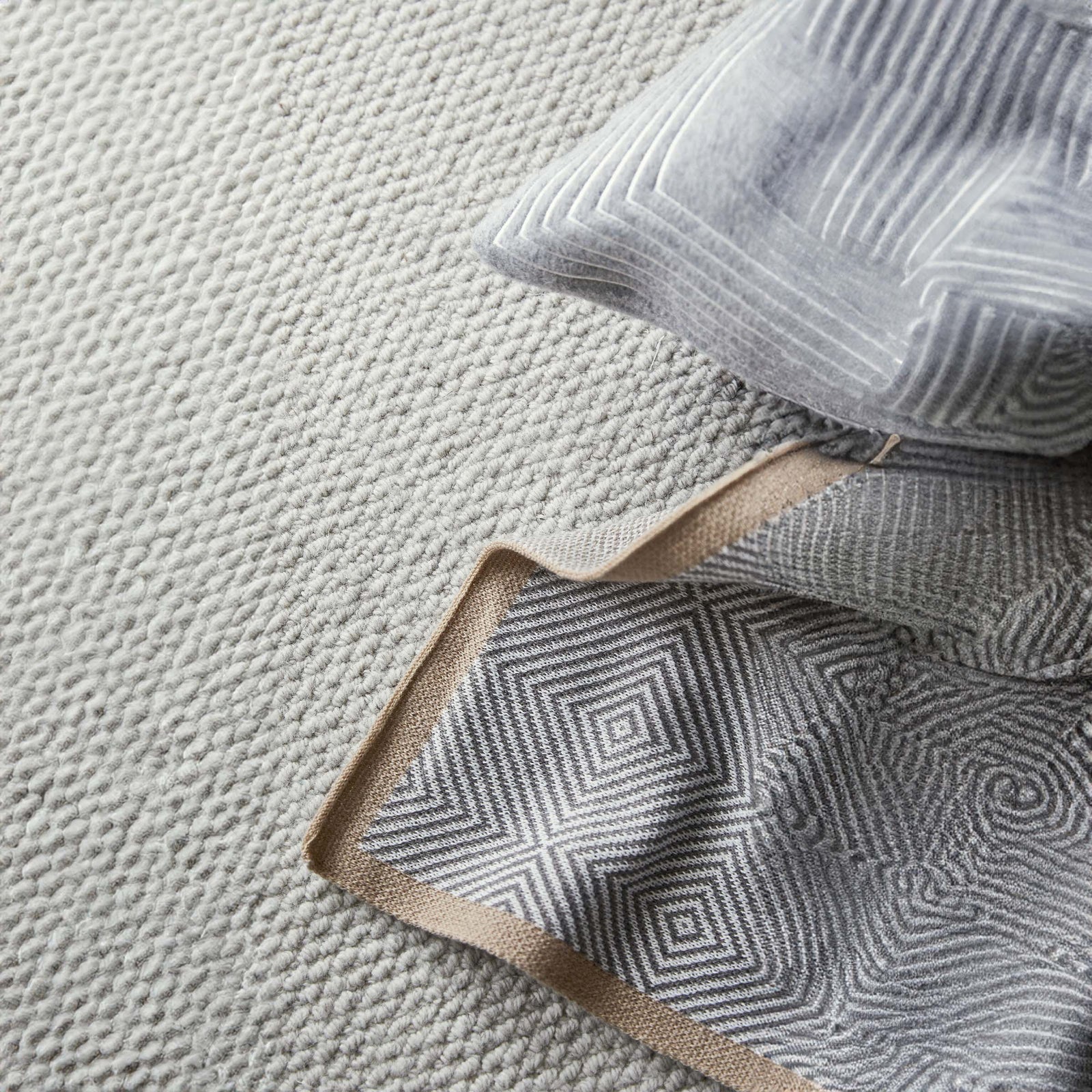 Buy Hardy Full Bedding Set EBB039 ebarza Modern Furniture in Abu