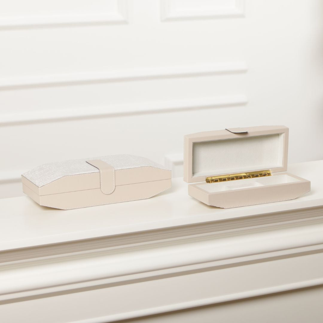 KD5022AS - طلب مسبق – توصيل خلال 15 يوم – صندوق مجوهرات جلدي بمفصلات حجم صغير