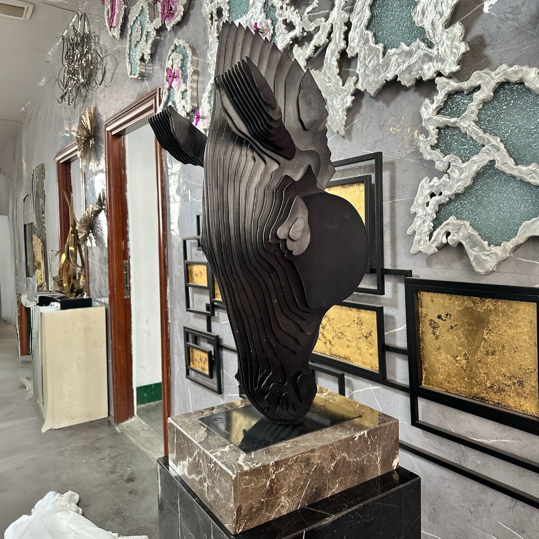 Pre-order 65 Days Delivery Hourse Head Hand Crafted Stainless Steel Table Artwork BJ20250004 -  Artwork - ebarza Furniture UAE | Shop Modern Furniture in Abu Dhabi & Dubai - مفروشات ايبازرا في الامارات | تسوق اثاث عصري وديكورات مميزة في دبي وابوظبي