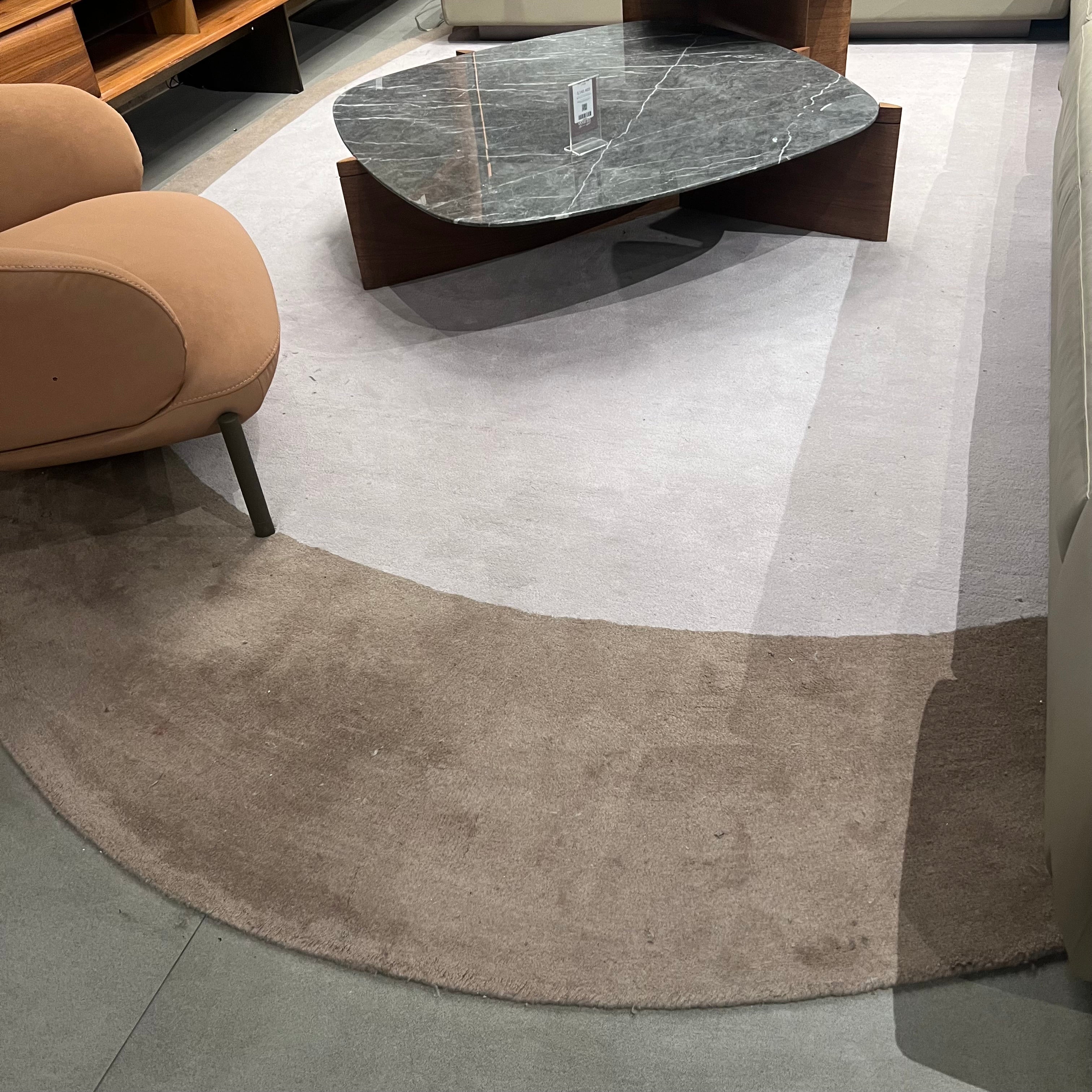 Display Item - 500X350 Cm  WOOL BEIGE AND BROWN Round Rug JH-22729 Nakheel -  Rugs - ebarza Furniture UAE | Shop Modern Furniture in Abu Dhabi & Dubai - مفروشات ايبازرا في الامارات | تسوق اثاث عصري وديكورات مميزة في دبي وابوظبي