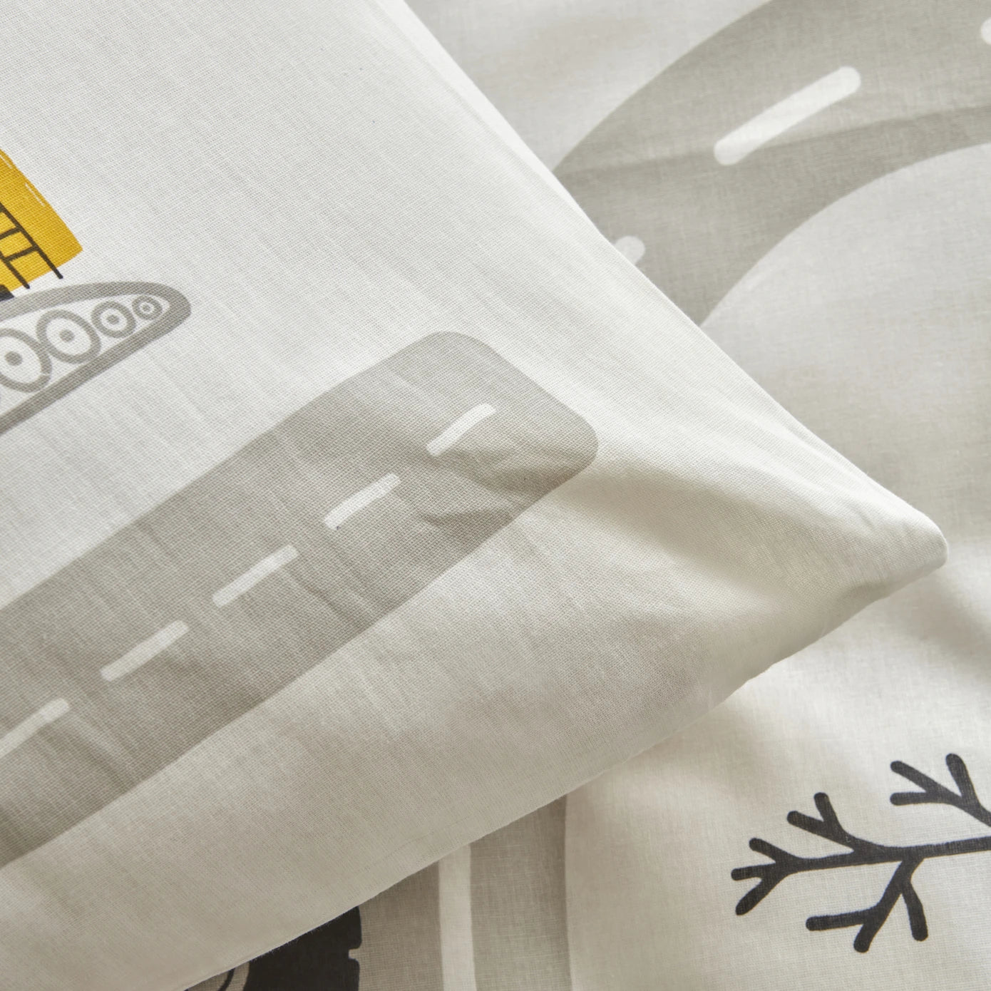 Pre-order for 35 Days Delivery - Karaca Home Young Race 100% Cotton Fitted Single Duvet Cover Set 200.22.14.0123 -  Bedding | كاراجا نوتيكا المنزل طقم غطاء لحاف فردي من القطن بنسبة 100٪ لركوب الأمواج للأطفال - ebarza Furniture UAE | Shop Modern Furniture in Abu Dhabi & Dubai - مفروشات ايبازرا في الامارات | تسوق اثاث عصري وديكورات مميزة في دبي وابوظبي