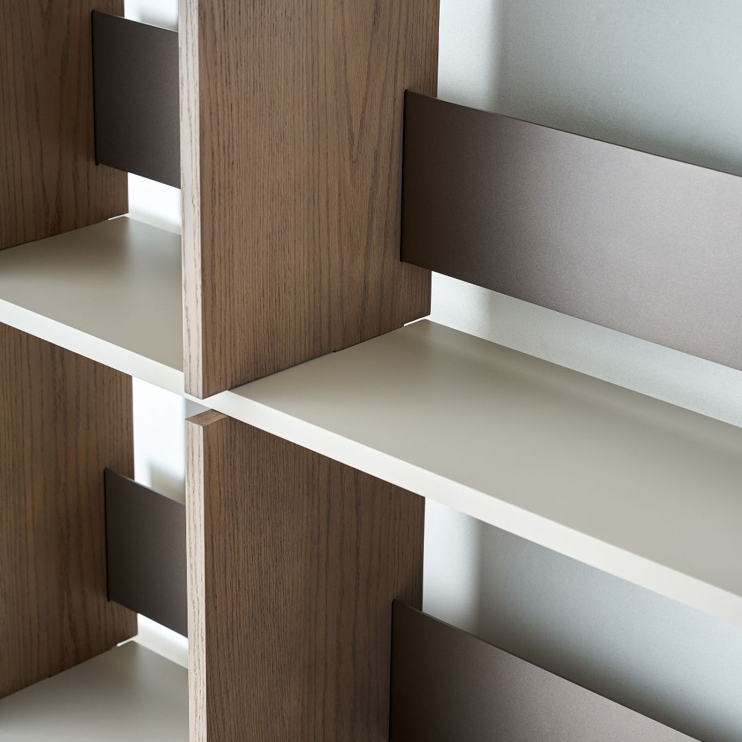 BEACON Luna Shelf BMBO-JTJ8040 mounted on a wall, showcasing a sleek, modern design with open storage space for home organization.