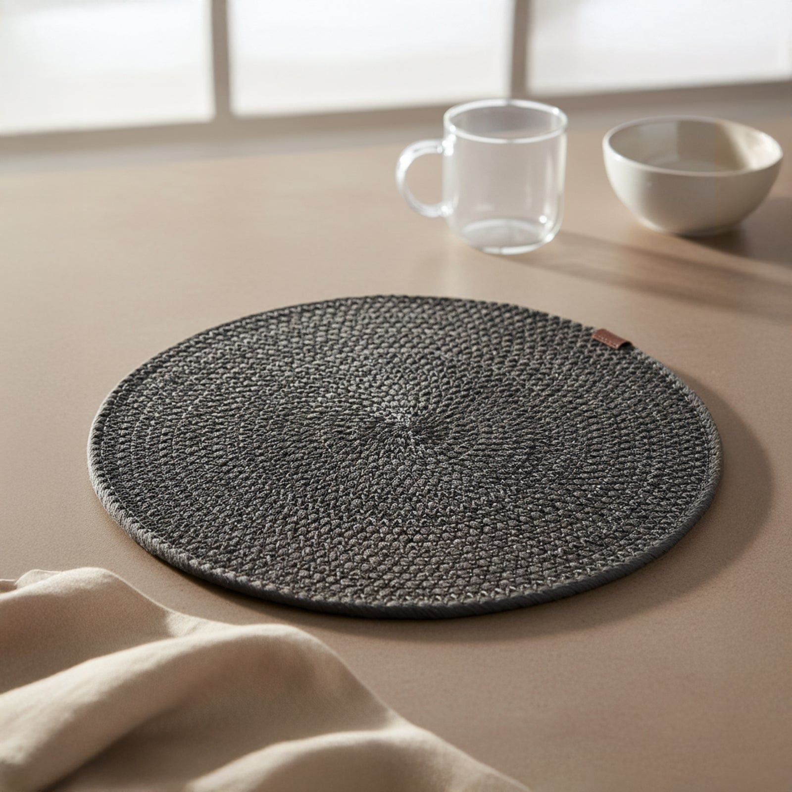 Matique Paper Placemat - Black - KXYO-2305/Black -  Placemats - ebarza Furniture UAE | Shop Modern Furniture in Abu Dhabi & Dubai - مفروشات ايبازرا في الامارات | تسوق اثاث عصري وديكورات مميزة في دبي وابوظبي