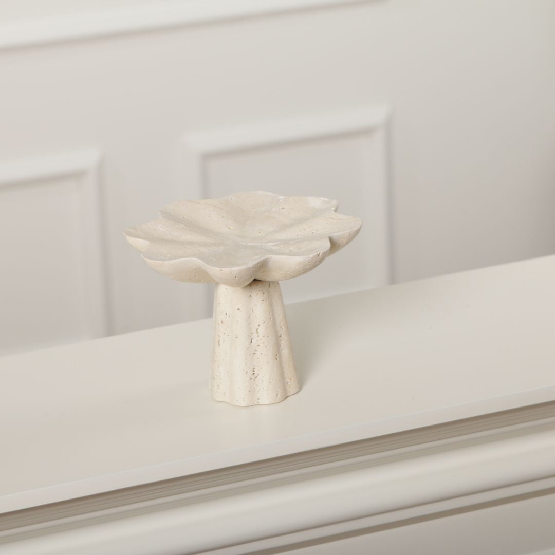 Pre-order 15 Days Delivery Petal-Shaped Marble Vase KC5046A