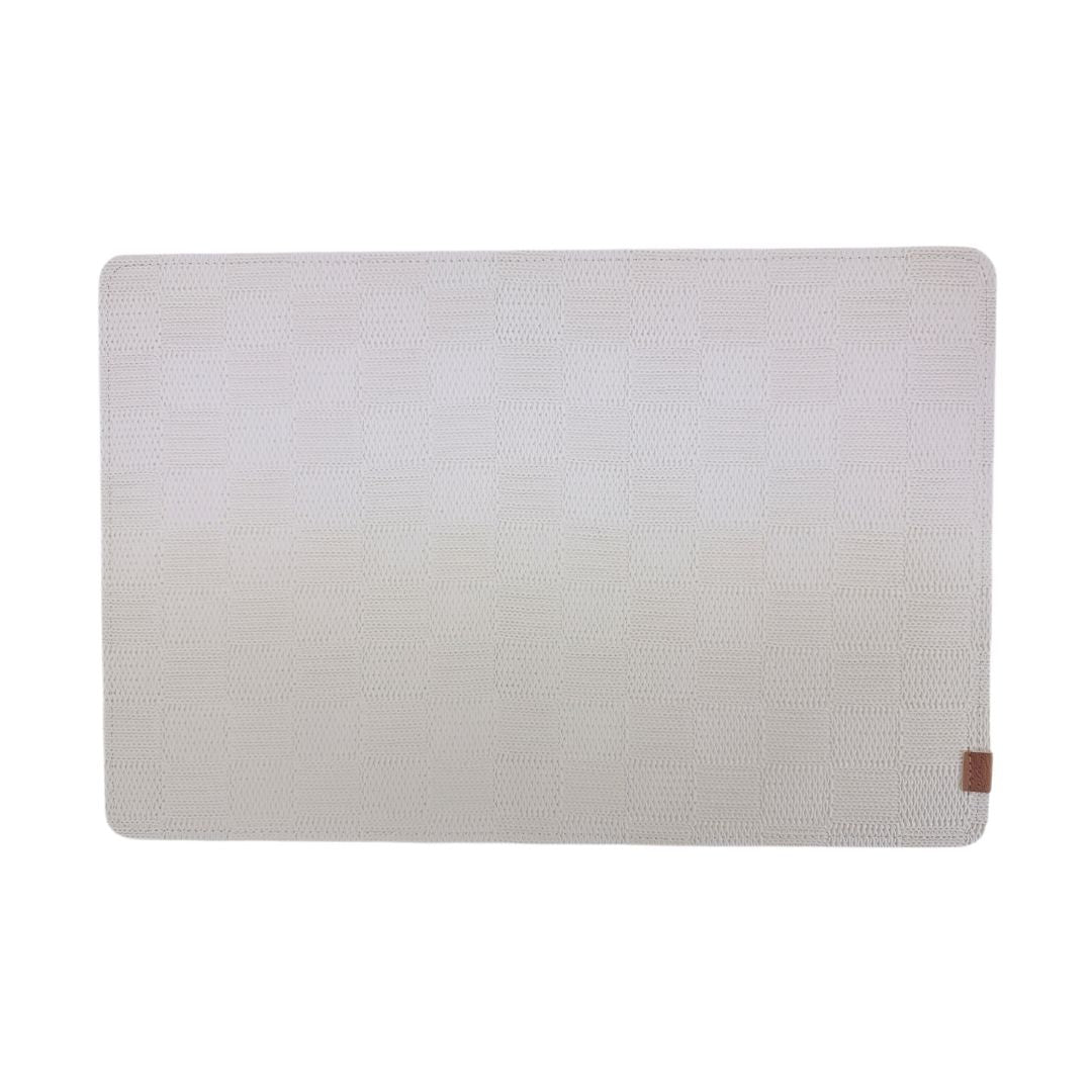 Set of four beige BEACON placemats with basket packaging, featuring woven texture and classic design for dining table decor.