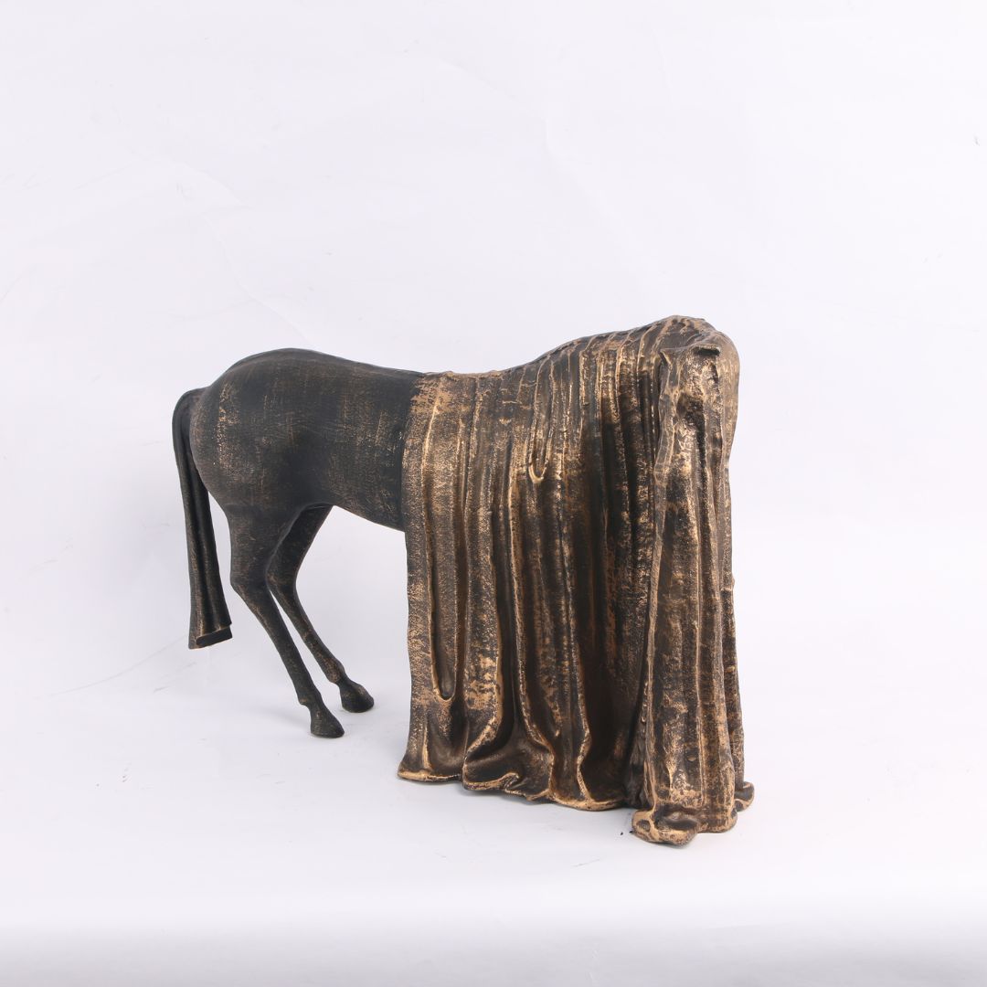 Pre-order 15 Days Delivery Veiled Horse Sculpture KA5104 -  Home Decor Figurines - ebarza Furniture UAE | Shop Modern Furniture in Abu Dhabi & Dubai - مفروشات ايبازرا في الامارات | تسوق اثاث عصري وديكورات مميزة في دبي وابوظبي