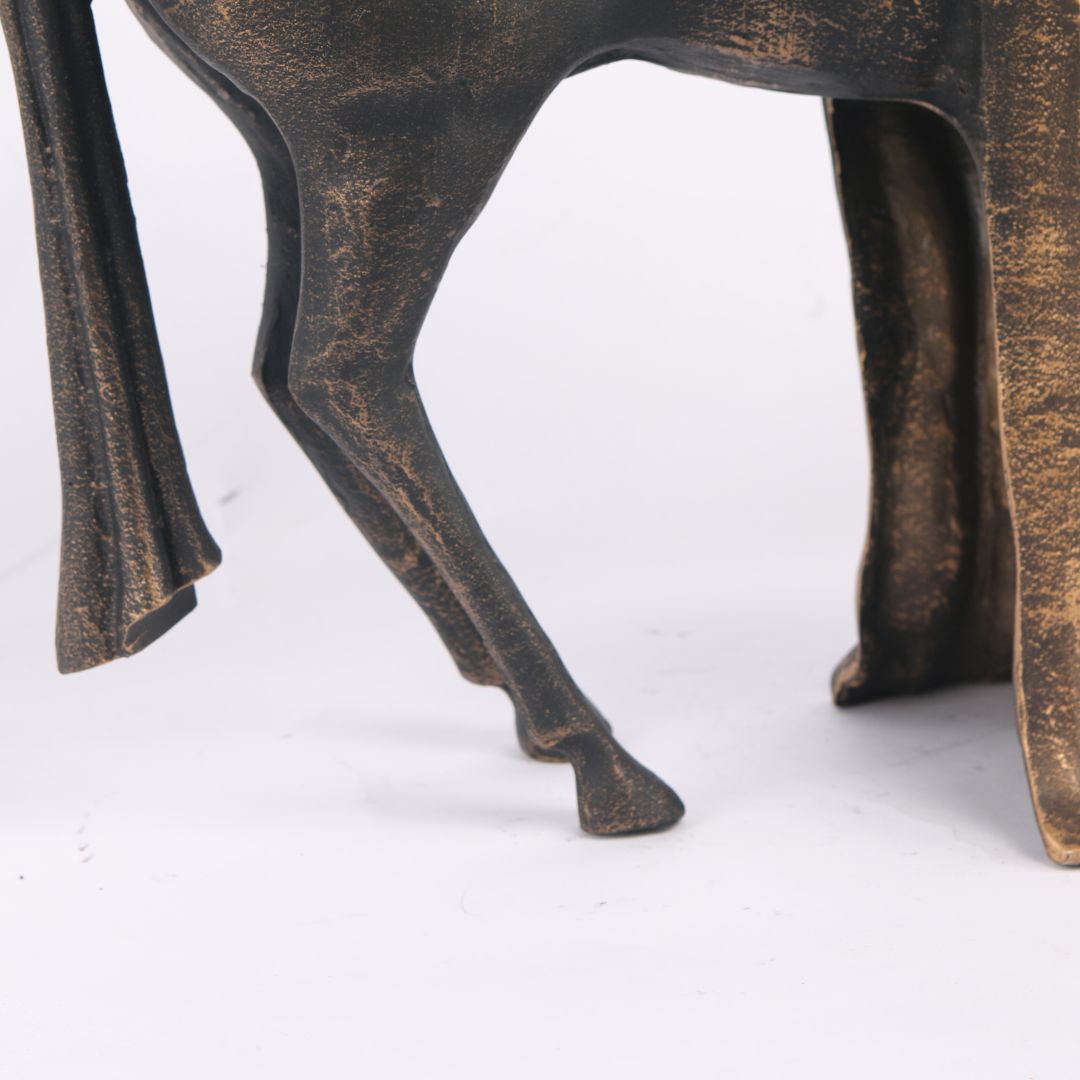 Pre-order 15 Days Delivery Veiled Horse Sculpture KA5104 -  Home Decor Figurines - ebarza Furniture UAE | Shop Modern Furniture in Abu Dhabi & Dubai - مفروشات ايبازرا في الامارات | تسوق اثاث عصري وديكورات مميزة في دبي وابوظبي
