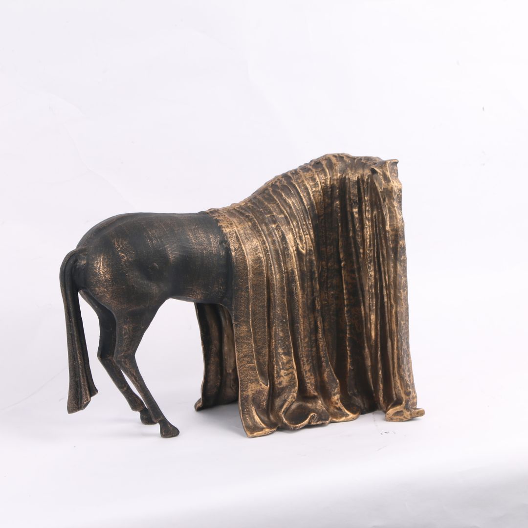Pre-order 15 Days Delivery Veiled Horse Sculpture KA5104 -  Home Decor Figurines - ebarza Furniture UAE | Shop Modern Furniture in Abu Dhabi & Dubai - مفروشات ايبازرا في الامارات | تسوق اثاث عصري وديكورات مميزة في دبي وابوظبي