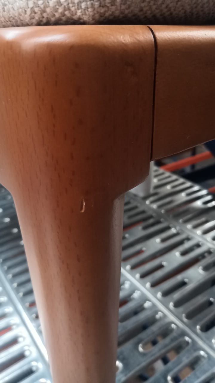 AS IS  Charla Plus Chair Charla-001 -  DISPLAY ITEM - ebarza Furniture UAE | Shop Modern Furniture in Abu Dhabi & Dubai - مفروشات ايبازرا في الامارات | تسوق اثاث عصري وديكورات مميزة في دبي وابوظبي