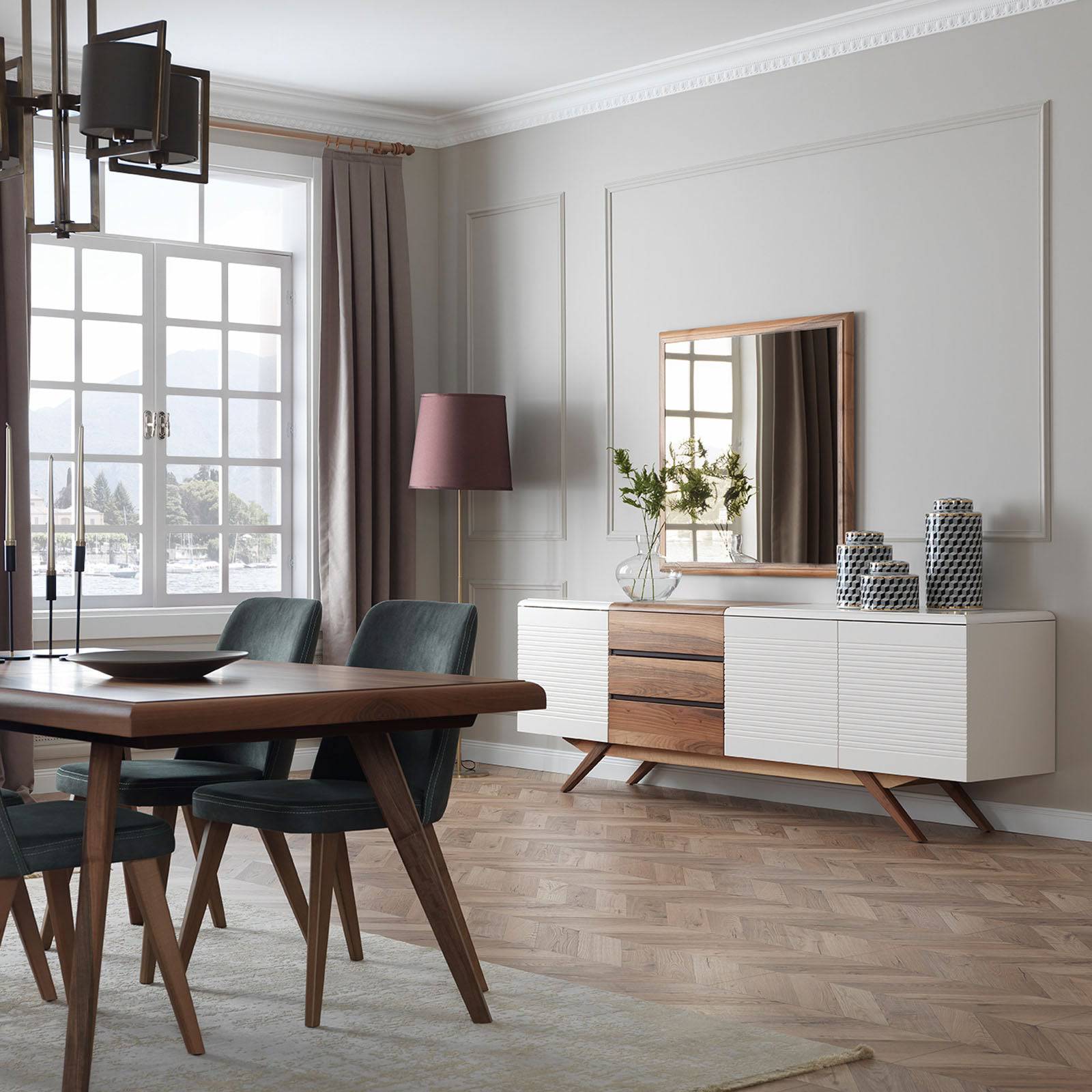 YOL LIVING Arya Mirror Aryami, modern rectangular mirror with sleek frame, suitable for bedroom or living space.