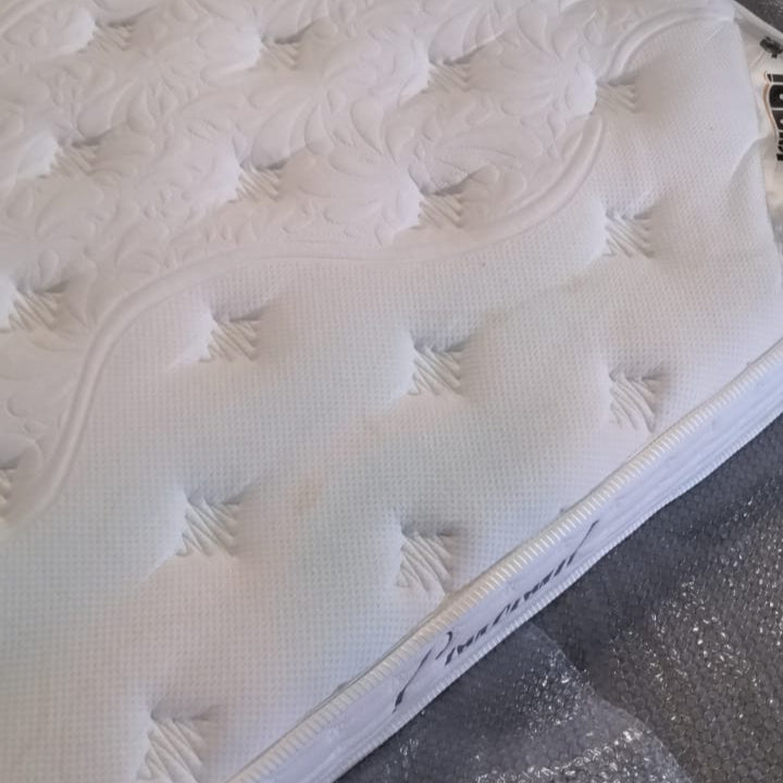 As-is 160x200 cm INDIVANI Concord Queen Mattress display item showing the mattress surface with fabric texture and edges.