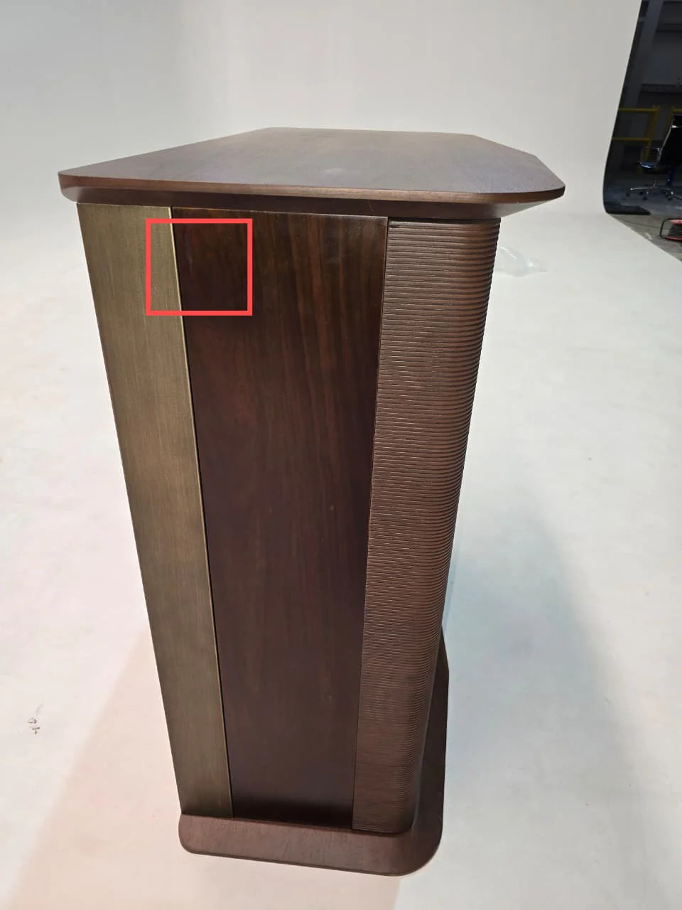 AS IS - Amber Cabinet/ Showcase Ambr-Shcs -  DISPLAY ITEM - ebarza Furniture UAE | Shop Modern Furniture in Abu Dhabi & Dubai - مفروشات ايبازرا في الامارات | تسوق اثاث عصري وديكورات مميزة في دبي وابوظبي