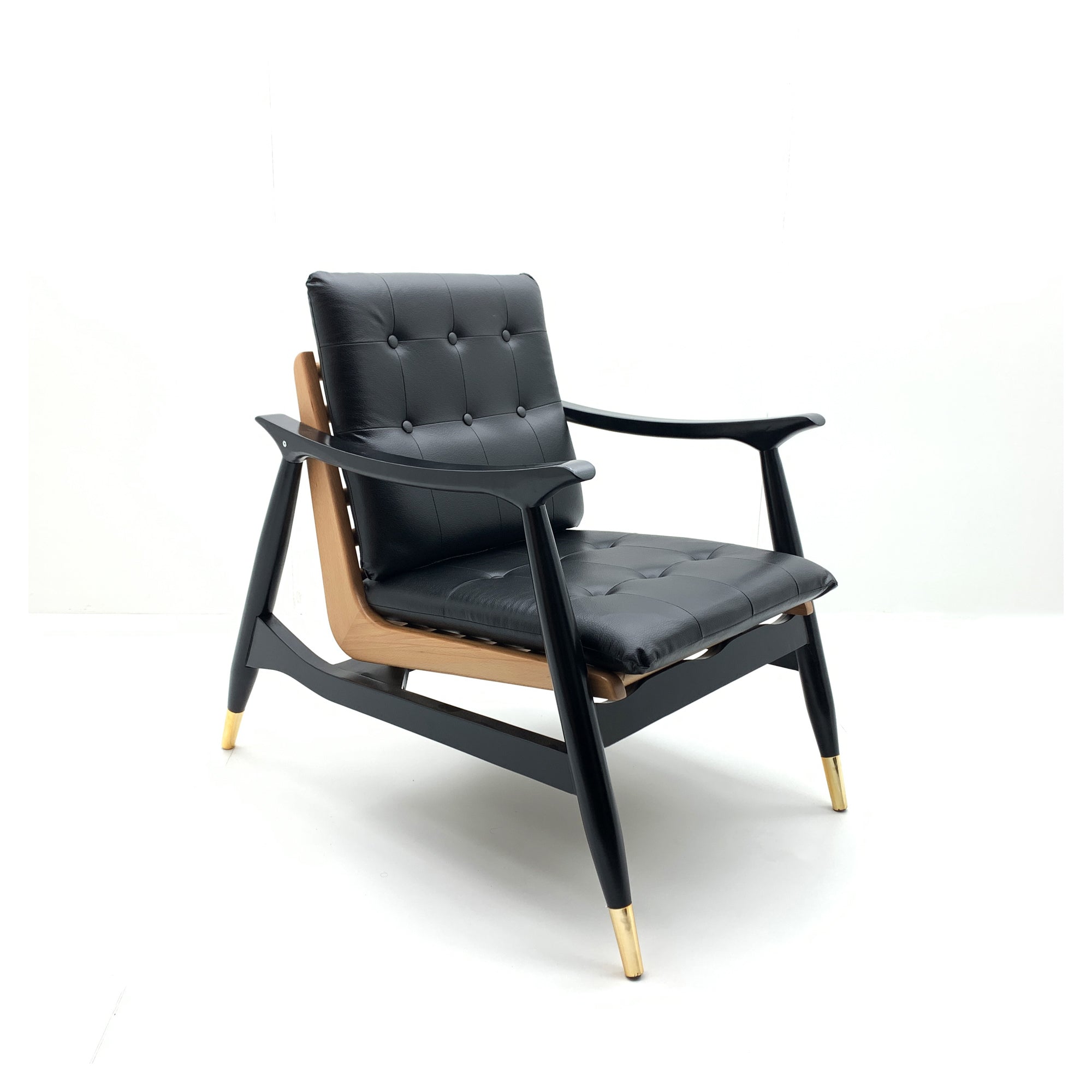 As-is Bonna Armchair Bonna-Glory901 display item by SANCREA, showcasing a modern armchair with plush upholstery and stylish design.