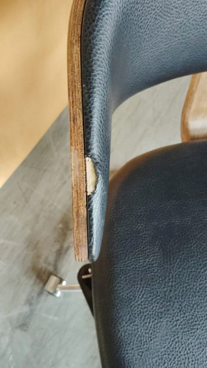 AS IS - Fila Office Chair Fila-001W -  DISPLAY ITEM - ebarza Furniture UAE | Shop Modern Furniture in Abu Dhabi & Dubai - مفروشات ايبازرا في الامارات | تسوق اثاث عصري وديكورات مميزة في دبي وابوظبي