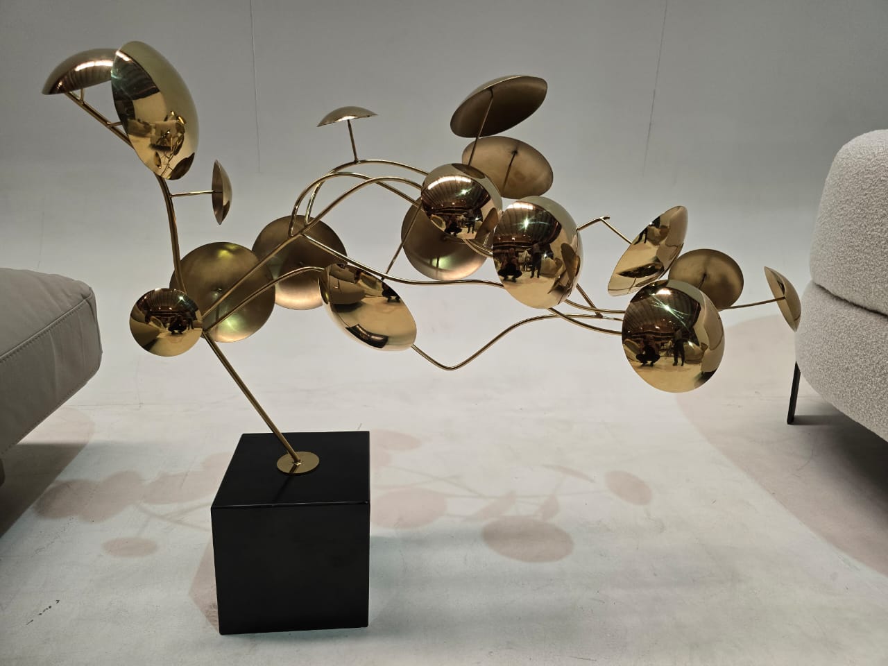 As Is - Handcrafted Stainless Steel Table Artwork  B0010035/B00100-G -  DISPLAY ITEM - ebarza Furniture UAE | Shop Modern Furniture in Abu Dhabi & Dubai - مفروشات ايبازرا في الامارات | تسوق اثاث عصري وديكورات مميزة في دبي وابوظبي