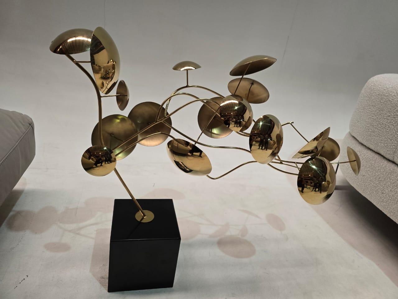 As Is - Handcrafted Stainless Steel Table Artwork  B0010035/B00100-G -  DISPLAY ITEM - ebarza Furniture UAE | Shop Modern Furniture in Abu Dhabi & Dubai - مفروشات ايبازرا في الامارات | تسوق اثاث عصري وديكورات مميزة في دبي وابوظبي