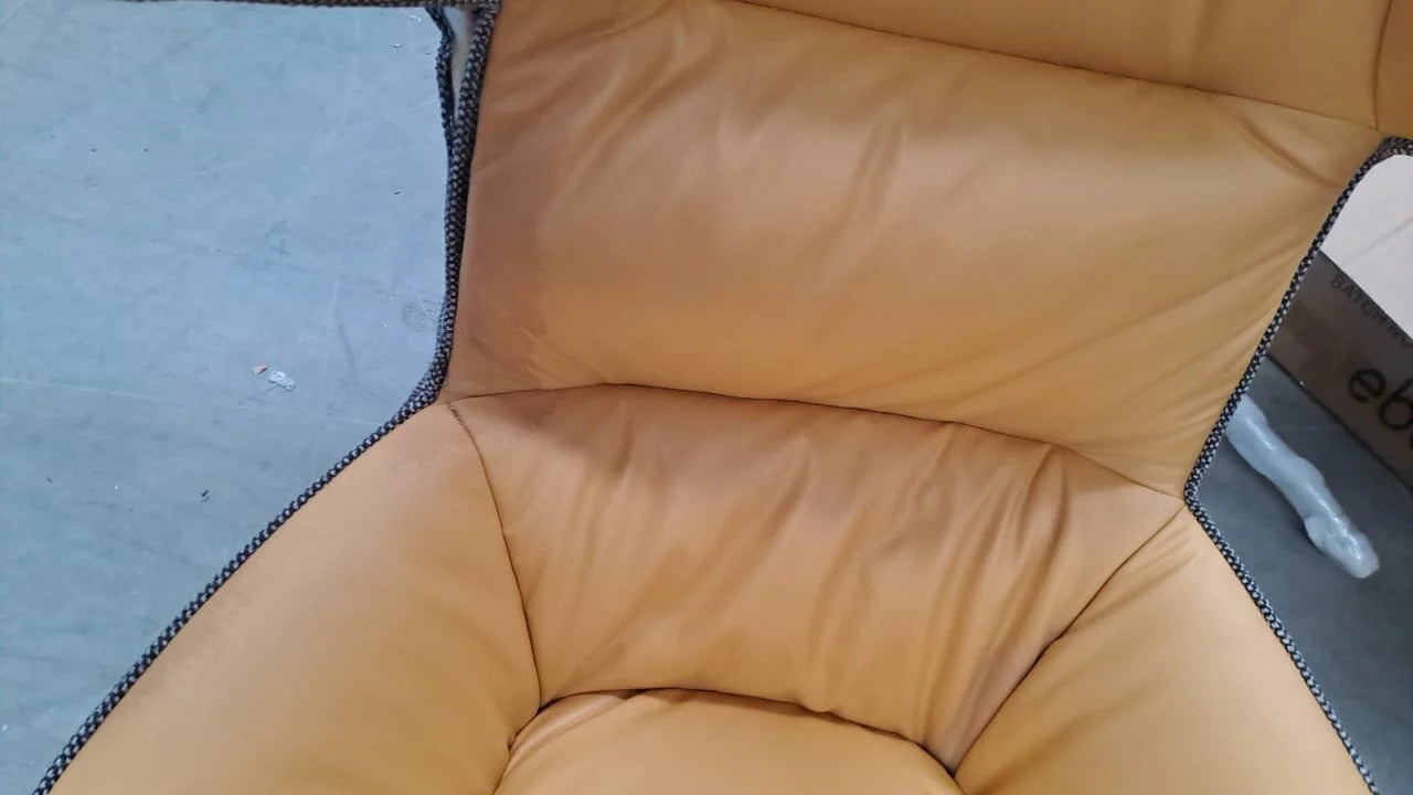 AS IS - Monaco Swivel Lounge Chair  LC001 -  DISPLAY ITEM - ebarza Furniture UAE | Shop Modern Furniture in Abu Dhabi & Dubai - مفروشات ايبازرا في الامارات | تسوق اثاث عصري وديكورات مميزة في دبي وابوظبي