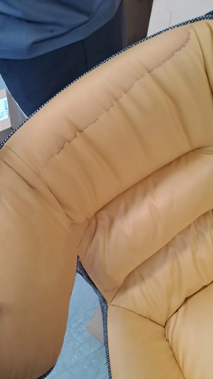 AS IS - Monaco Swivel Lounge Chair  LC001 -  DISPLAY ITEM - ebarza Furniture UAE | Shop Modern Furniture in Abu Dhabi & Dubai - مفروشات ايبازرا في الامارات | تسوق اثاث عصري وديكورات مميزة في دبي وابوظبي