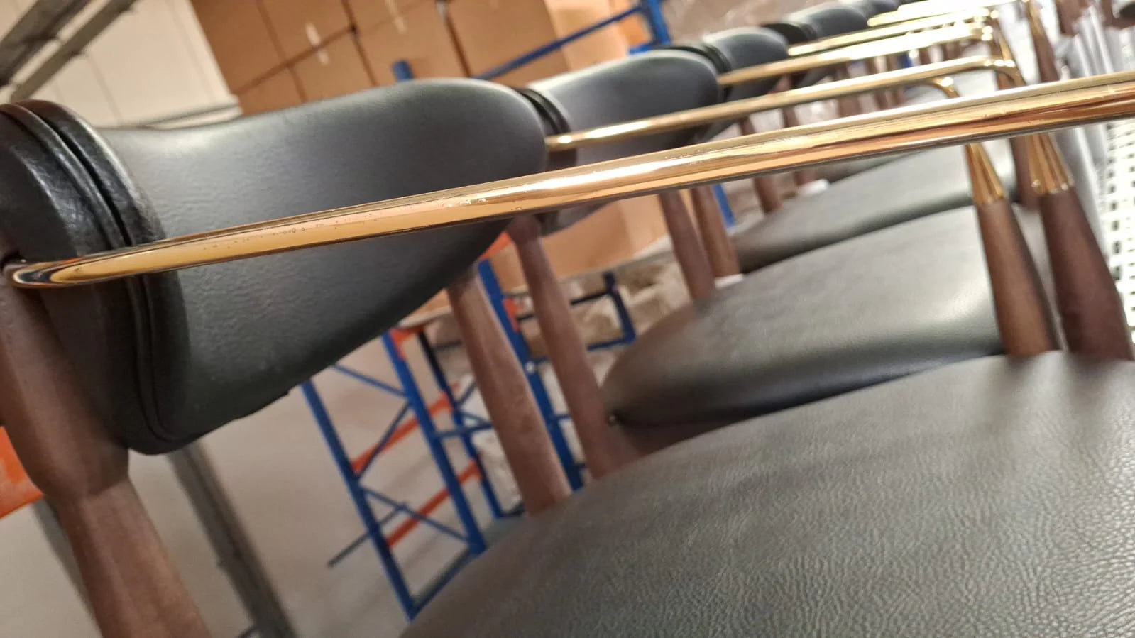 AS IS - Monet Leather Chair Mon001-Walnut(0705) -  DISPLAY ITEM - ebarza Furniture UAE | Shop Modern Furniture in Abu Dhabi & Dubai - مفروشات ايبازرا في الامارات | تسوق اثاث عصري وديكورات مميزة في دبي وابوظبي