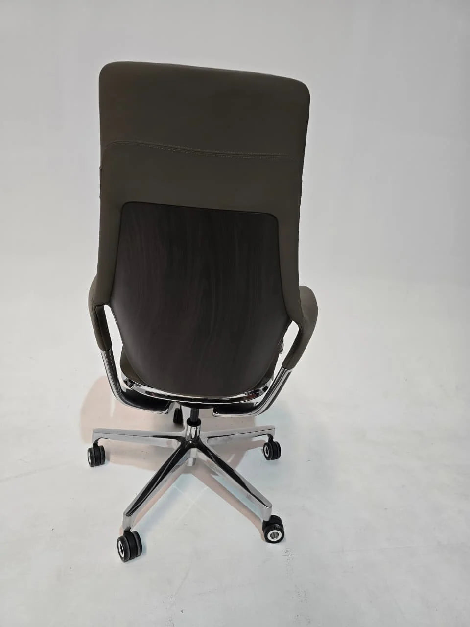 AS IS  - Nigel Leather Office Chair With Wheels 8001HB -  DISPLAY ITEM - ebarza Furniture UAE | Shop Modern Furniture in Abu Dhabi & Dubai - مفروشات ايبازرا في الامارات | تسوق اثاث عصري وديكورات مميزة في دبي وابوظبي