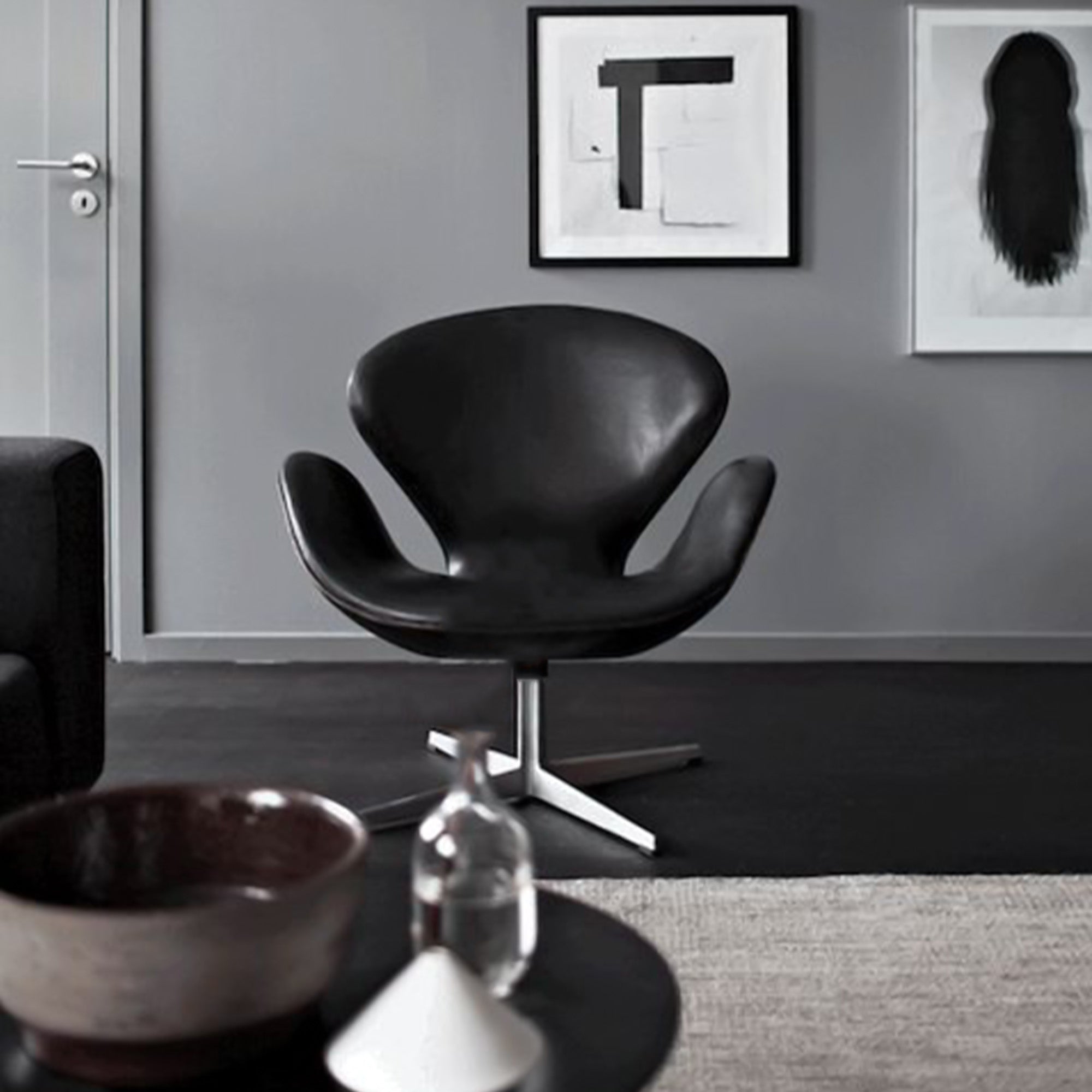 Lounge Chair Lc010-B-Leather -  Lounge Chairs | كرسي صالة - ebarza Furniture UAE | Shop Modern Furniture in Abu Dhabi & Dubai - مفروشات ايبازرا في الامارات | تسوق اثاث عصري وديكورات مميزة في دبي وابوظبي