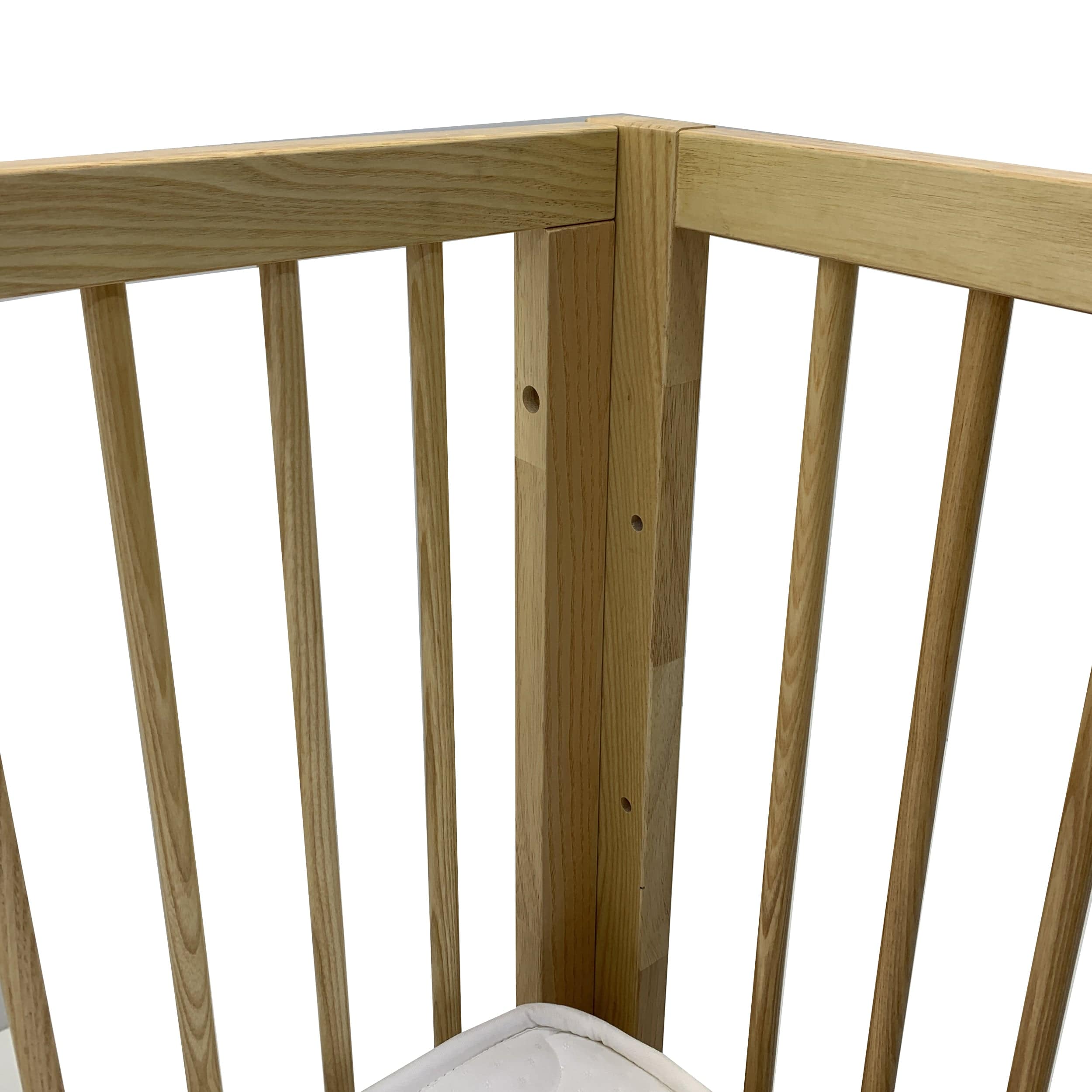 Baby Crib Et-Y005-N -  Cribs | سرير الطفل - ebarza Furniture UAE | Shop Modern Furniture in Abu Dhabi & Dubai - مفروشات ايبازرا في الامارات | تسوق اثاث عصري وديكورات مميزة في دبي وابوظبي