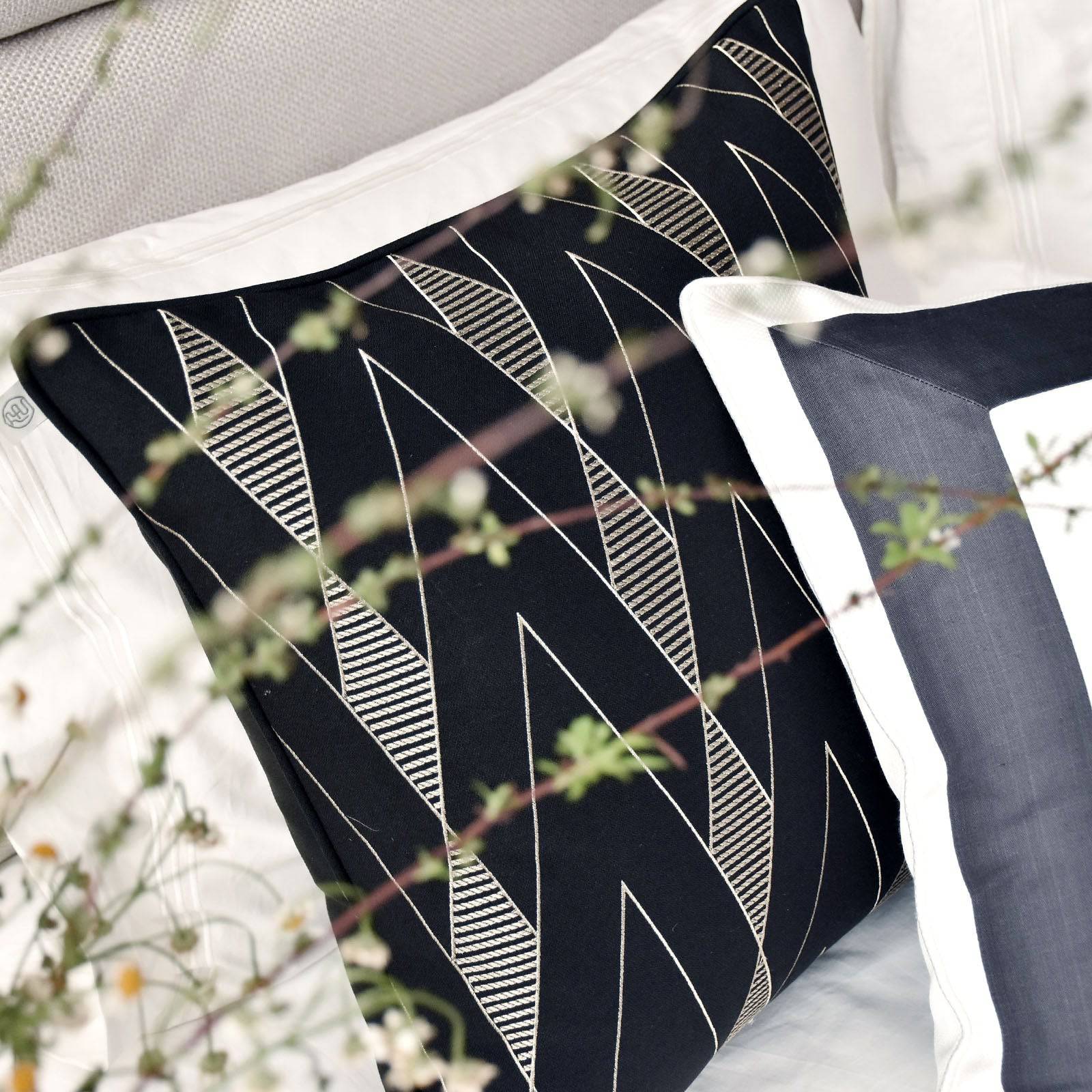 Bastia Full Bedding Set Ebb-010 -  Bedding | مجموعة مفروشات باستيا الكاملة - ebarza Furniture UAE | Shop Modern Furniture in Abu Dhabi & Dubai - مفروشات ايبازرا في الامارات | تسوق اثاث عصري وديكورات مميزة في دبي وابوظبي