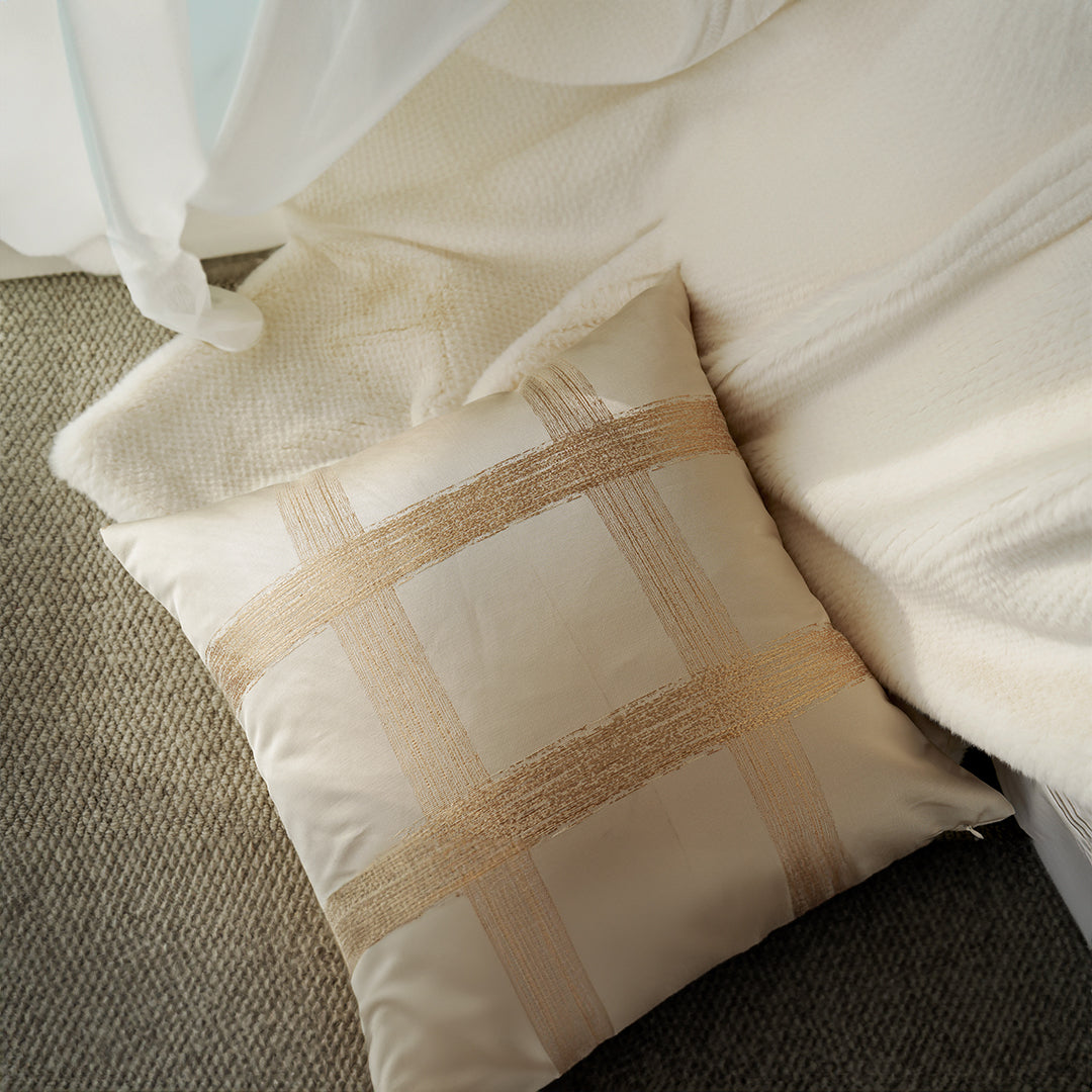 BEACON bedding set with coordinated duvet cover and pillowcases, featuring a modern, stylish design for a cozy bedroom look.