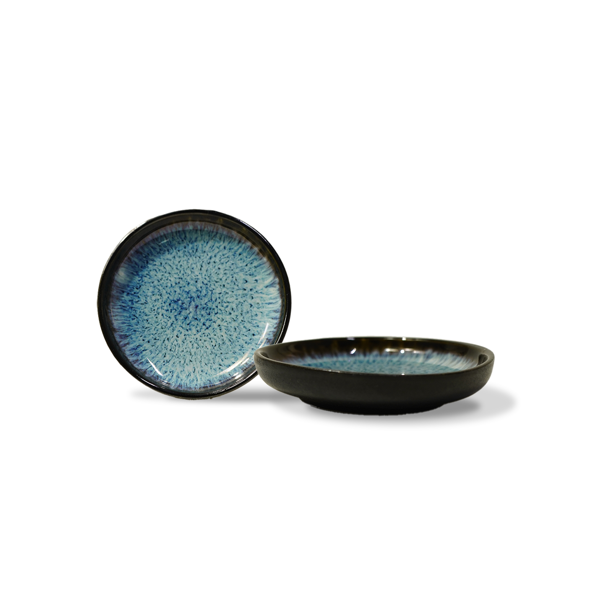 Blue Wave Black and Blue Plate from Beacon, featuring a stylish wave design in black and blue colors.