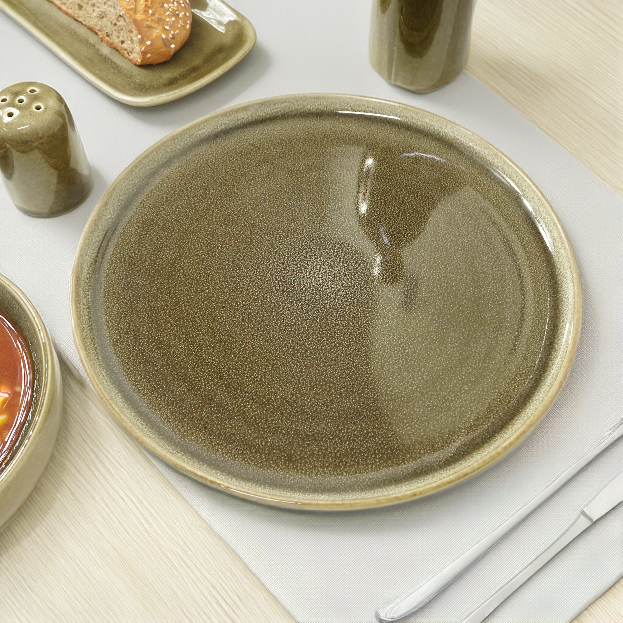 BEACON Browny Dinner Plate HZ4311, ceramic plate with a warm brown finish, perfect for serving meals.