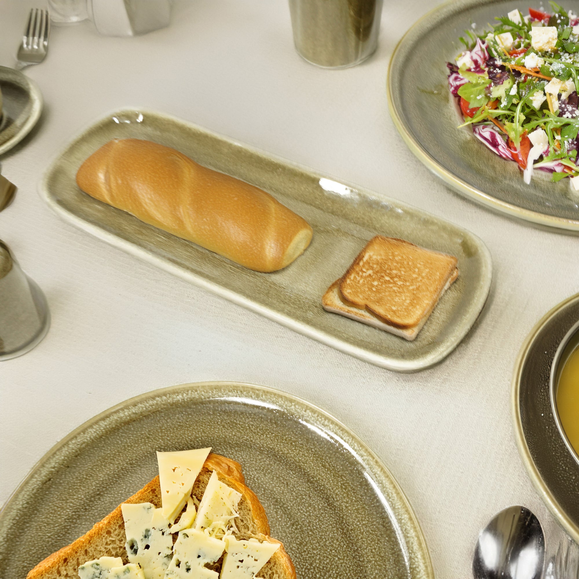 BEACON grey and brown ceramic plate with a matte finish, ideal for serving food, style HZ3174.