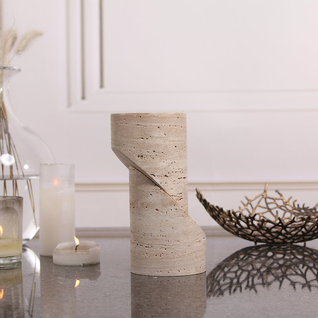 Elegant BEACON S KE3004S candle holder with a sleek design, suitable for tabletop decoration or ambient lighting.