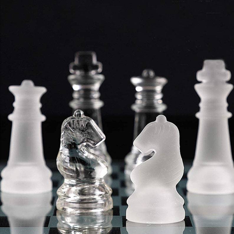 Chess Crystal Glass Decoration Mh-S01 -  Home Decor Figurines | ديكور الشطرنج من الكرستال - ebarza Furniture UAE | Shop Modern Furniture in Abu Dhabi & Dubai - مفروشات ايبازرا في الامارات | تسوق اثاث عصري وديكورات مميزة في دبي وابوظبي