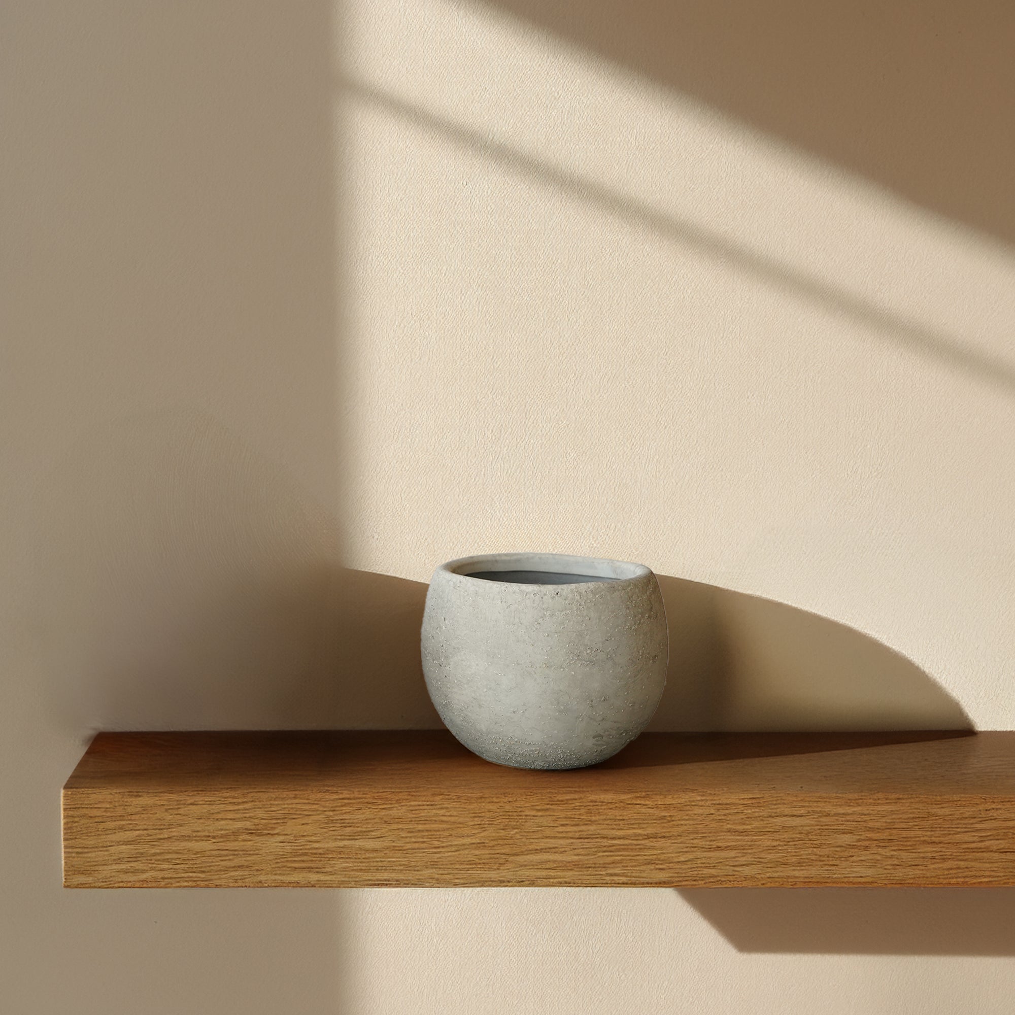 Cloud White Bud outdoor/indoor planter box by BEACON, rectangular with clean lines, suitable for garden or indoor decor.