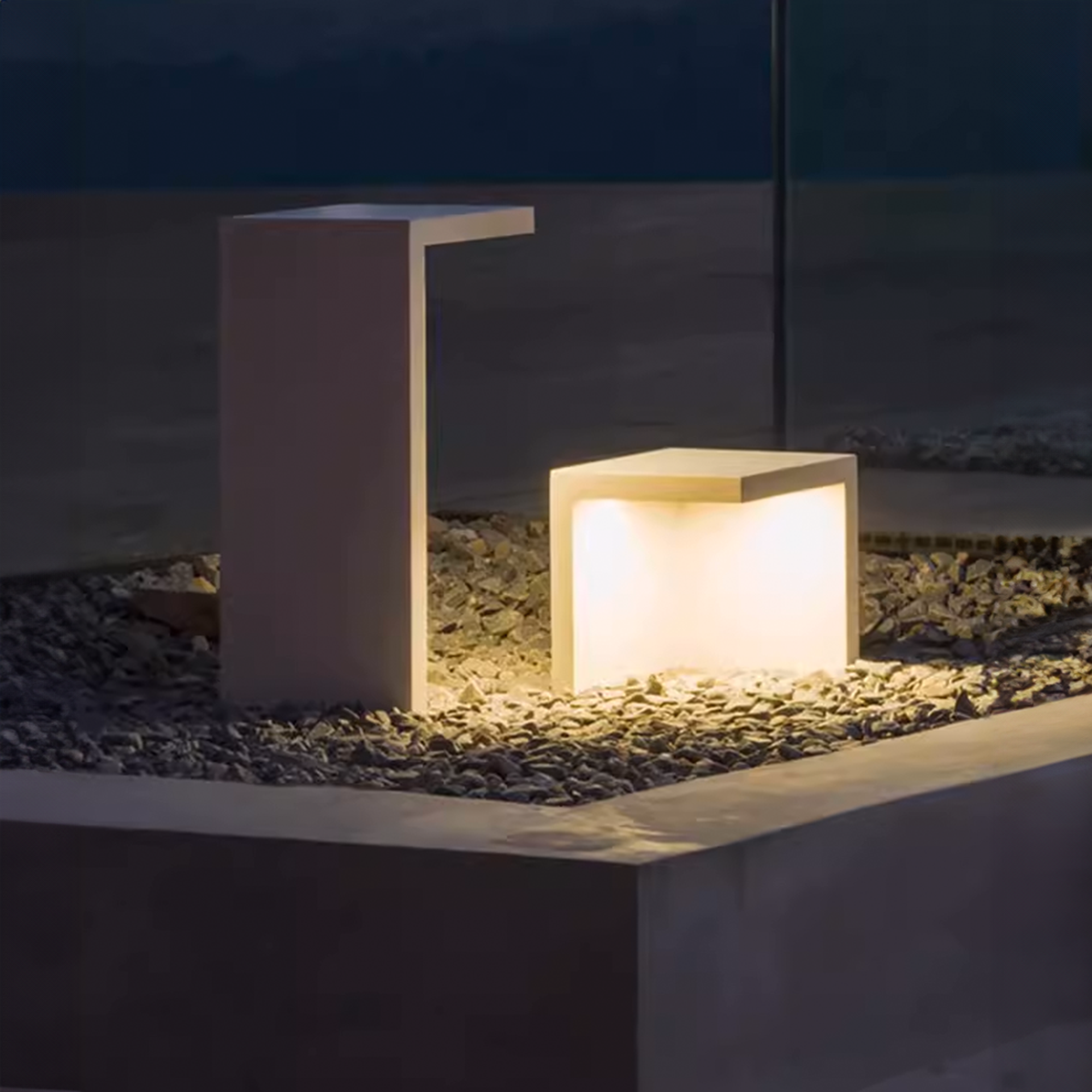 Cree Outdoor Lamp MO-7009W -  Outdoor lightings - ebarza Furniture UAE | Shop Modern Furniture in Abu Dhabi & Dubai - مفروشات ايبازرا في الامارات | تسوق اثاث عصري وديكورات مميزة في دبي وابوظبي