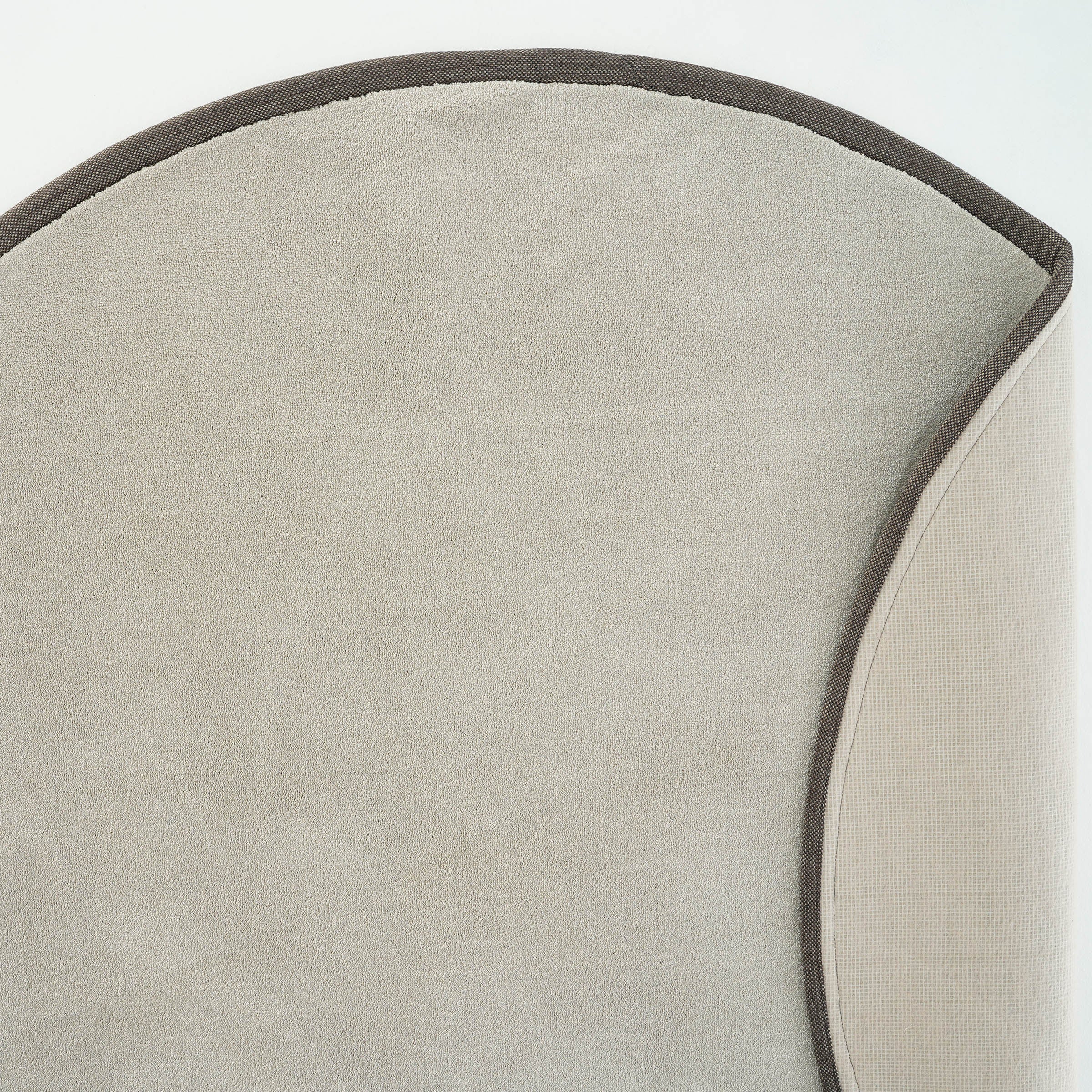 D150 CM BOUNTY 74 MONTEREY Rug 80208 -  Rugs - ebarza Furniture UAE | Shop Modern Furniture in Abu Dhabi & Dubai - مفروشات ايبازرا في الامارات | تسوق اثاث عصري وديكورات مميزة في دبي وابوظبي