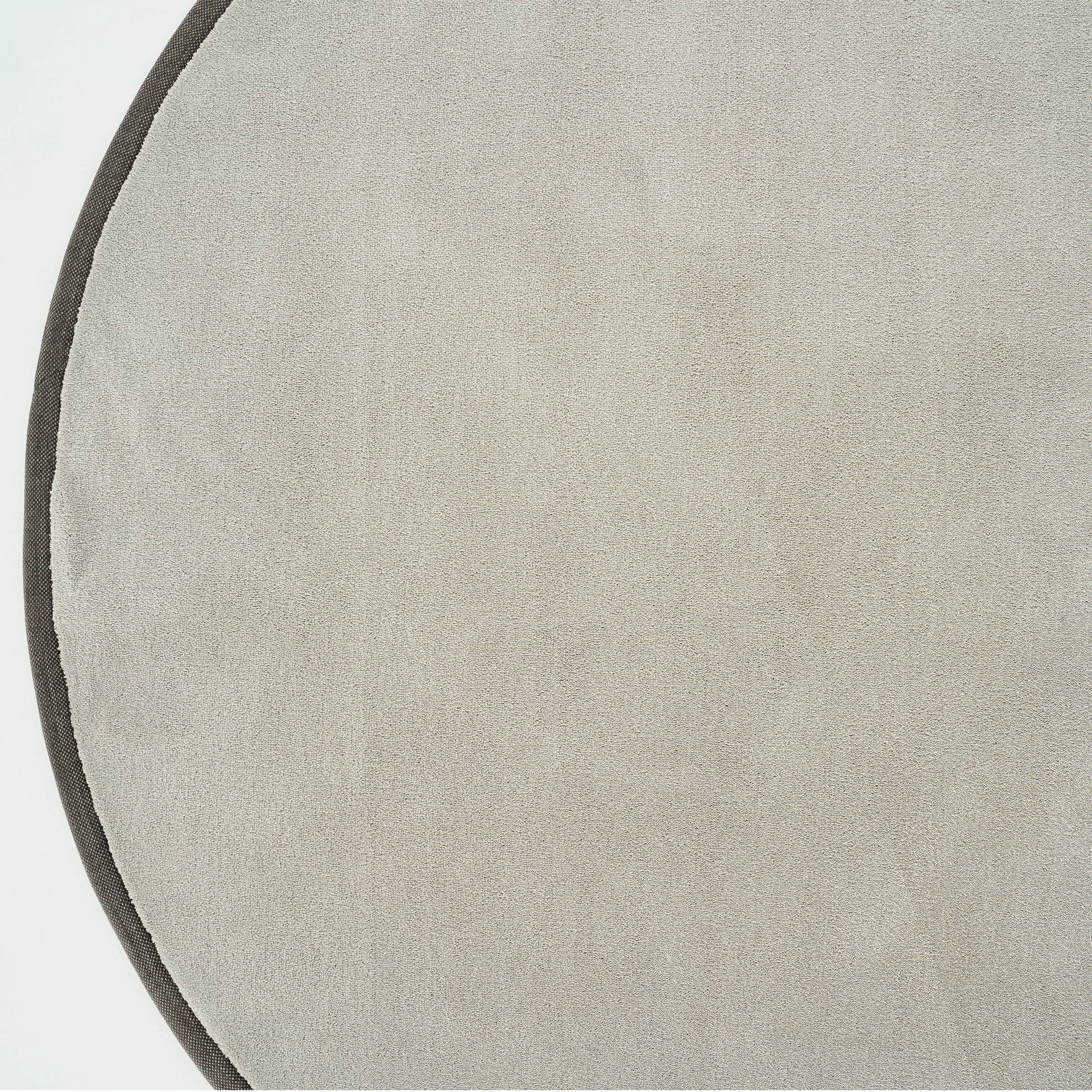 D150 CM BOUNTY 74 MONTEREY Rug 80208 -  Rugs - ebarza Furniture UAE | Shop Modern Furniture in Abu Dhabi & Dubai - مفروشات ايبازرا في الامارات | تسوق اثاث عصري وديكورات مميزة في دبي وابوظبي