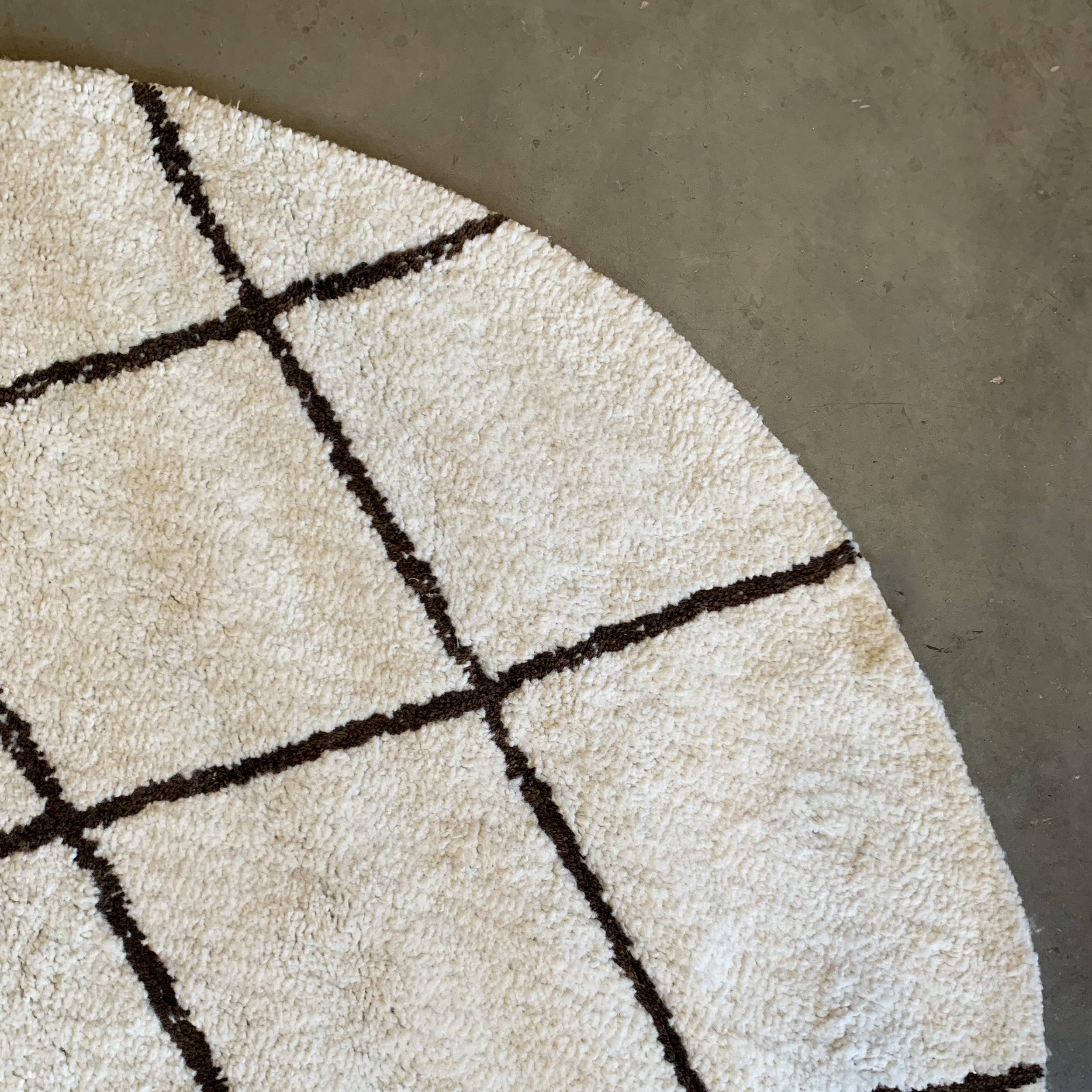 D250 Cm Morocco Handmade Wool Rug Jh-20007-Round -  Rugs | D250 سم سجادة مغربية مصنوعة يدويًا من الصوف - ebarza Furniture UAE | Shop Modern Furniture in Abu Dhabi & Dubai - مفروشات ايبازرا في الامارات | تسوق اثاث عصري وديكورات مميزة في دبي وابوظبي