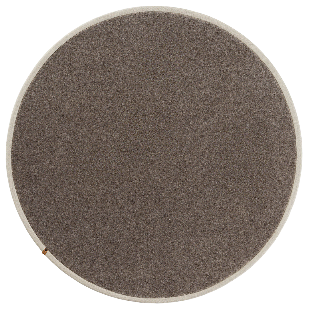 Cool Hali Monterey D400 CM Bounty 92 rug featuring intricate geometric patterns in earthy tones, ideal for modern living spaces.