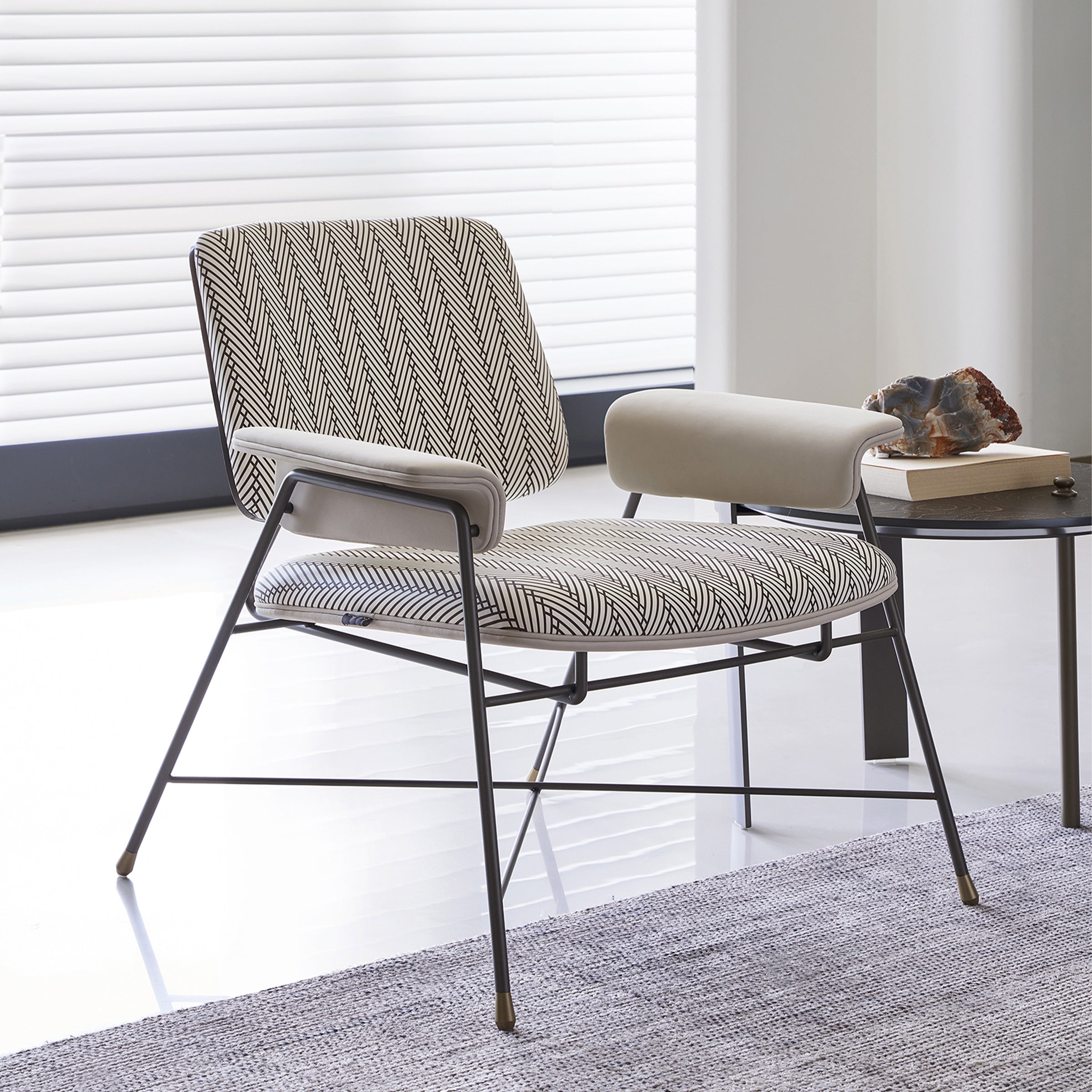 BEACON Desert Lounge Chair AMBO DY8081 with woven rattan-style seat and sturdy wooden frame for outdoor relaxation.