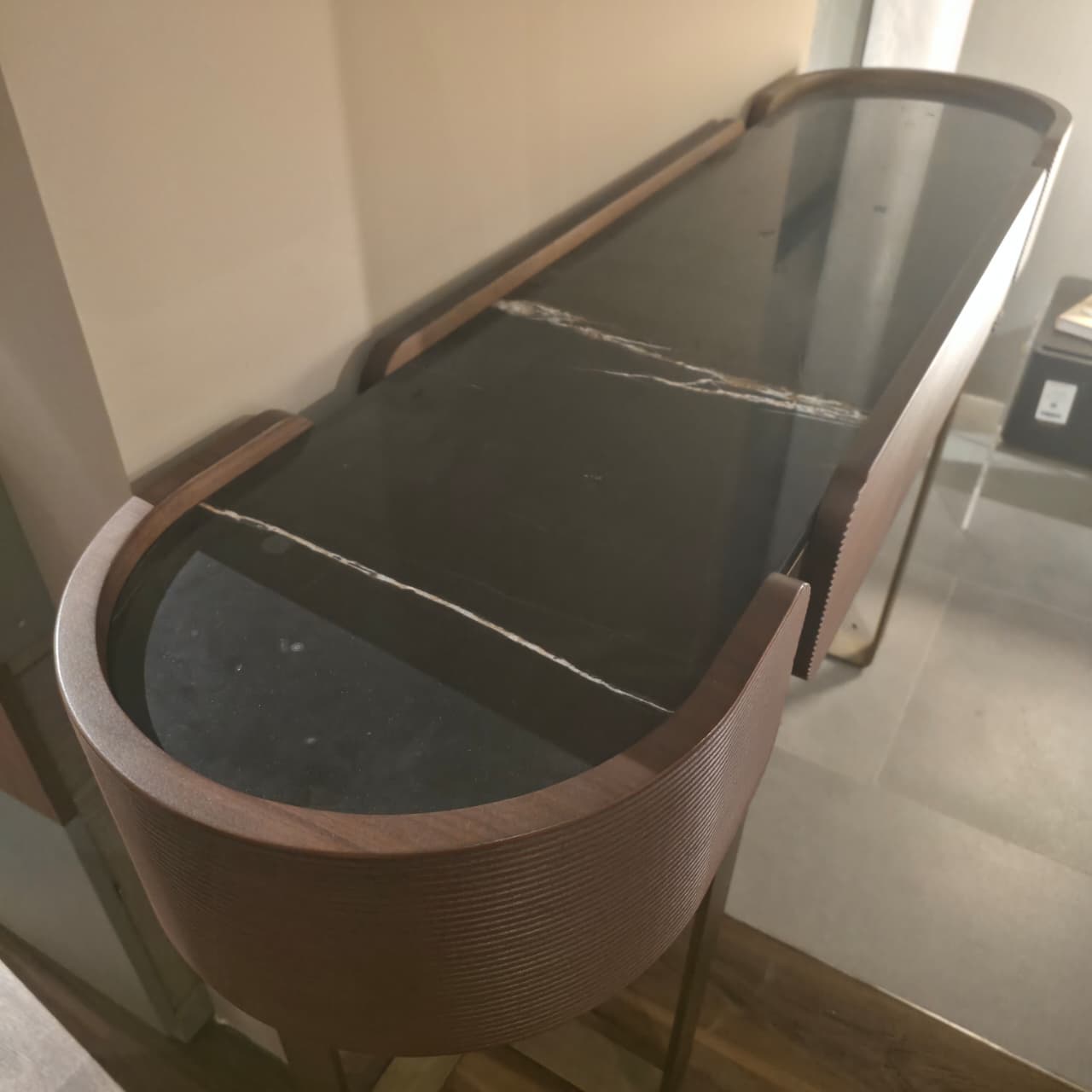 Display Item - Amber Dresser Ambrdr-041 -YAS -  DISPLAY ITEM - ebarza Furniture UAE | Shop Modern Furniture in Abu Dhabi & Dubai - مفروشات ايبازرا في الامارات | تسوق اثاث عصري وديكورات مميزة في دبي وابوظبي