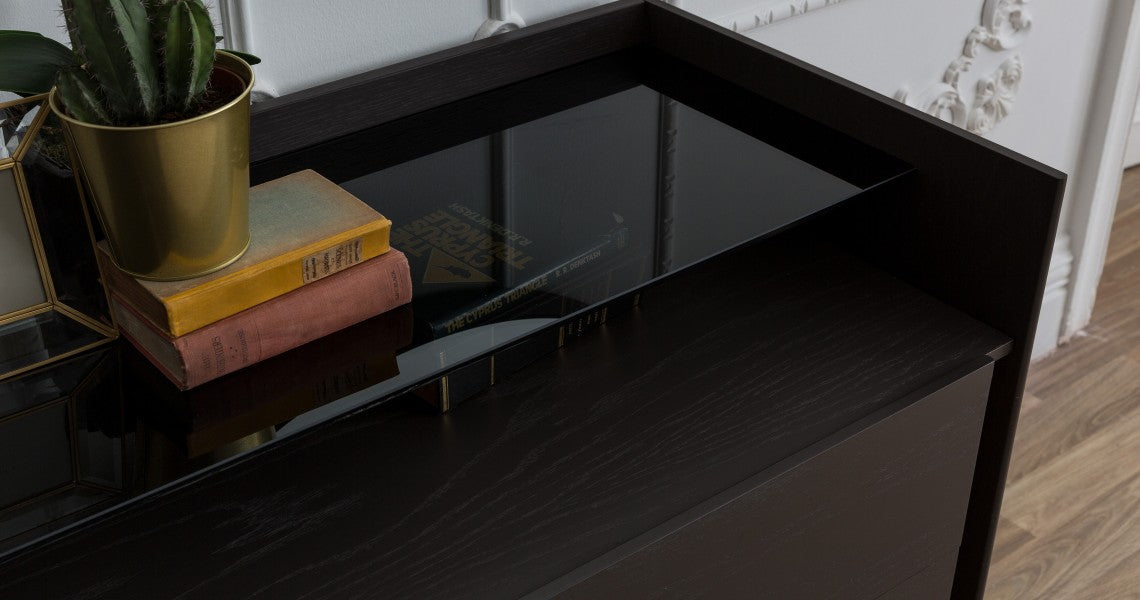 Saloni block dresser leg display item, showcasing a sleek, modern furniture leg for dressers and storage units.